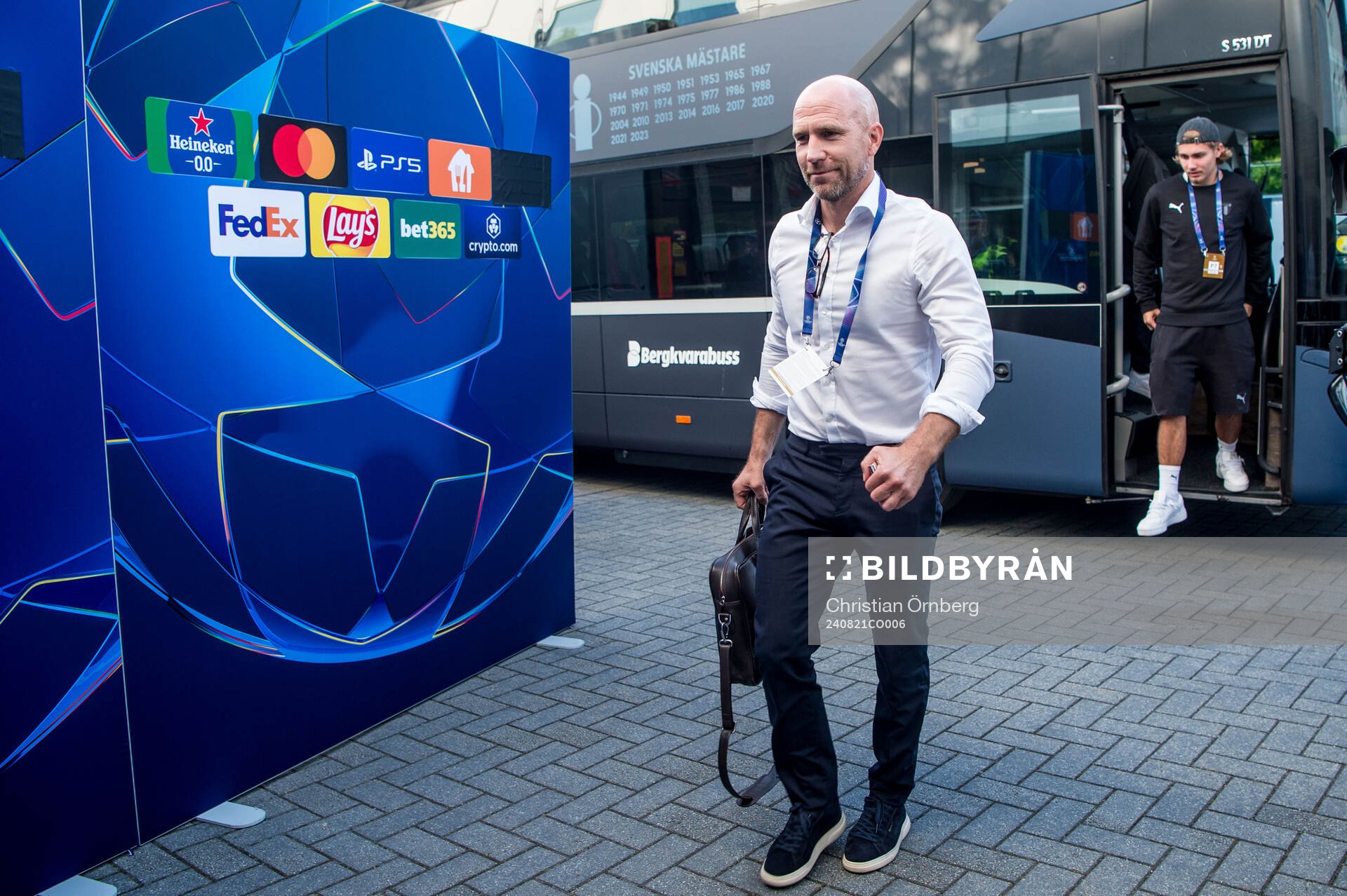 Head coach Henrik Rydström of Malmö FF arrives