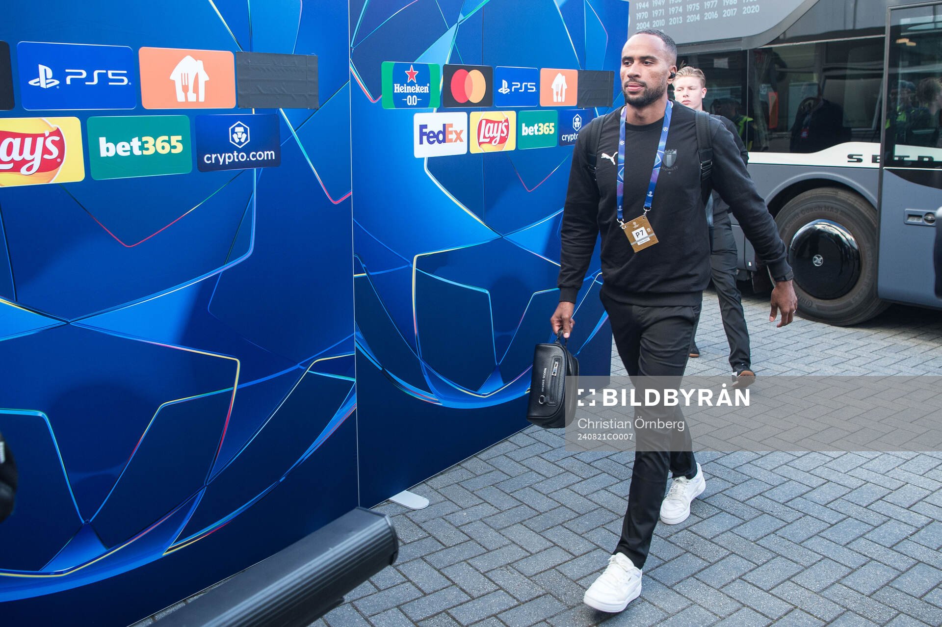 Isaac Kiese Thelin of Malmö FF arrives