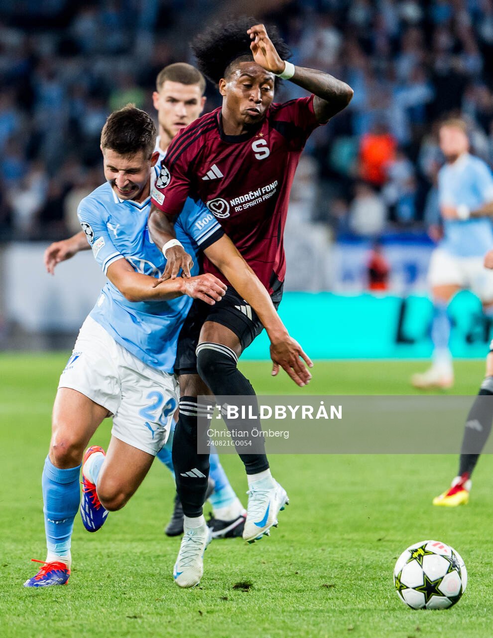Lasse Berg Johnsen of Malmö FF and Angelo Preciado of