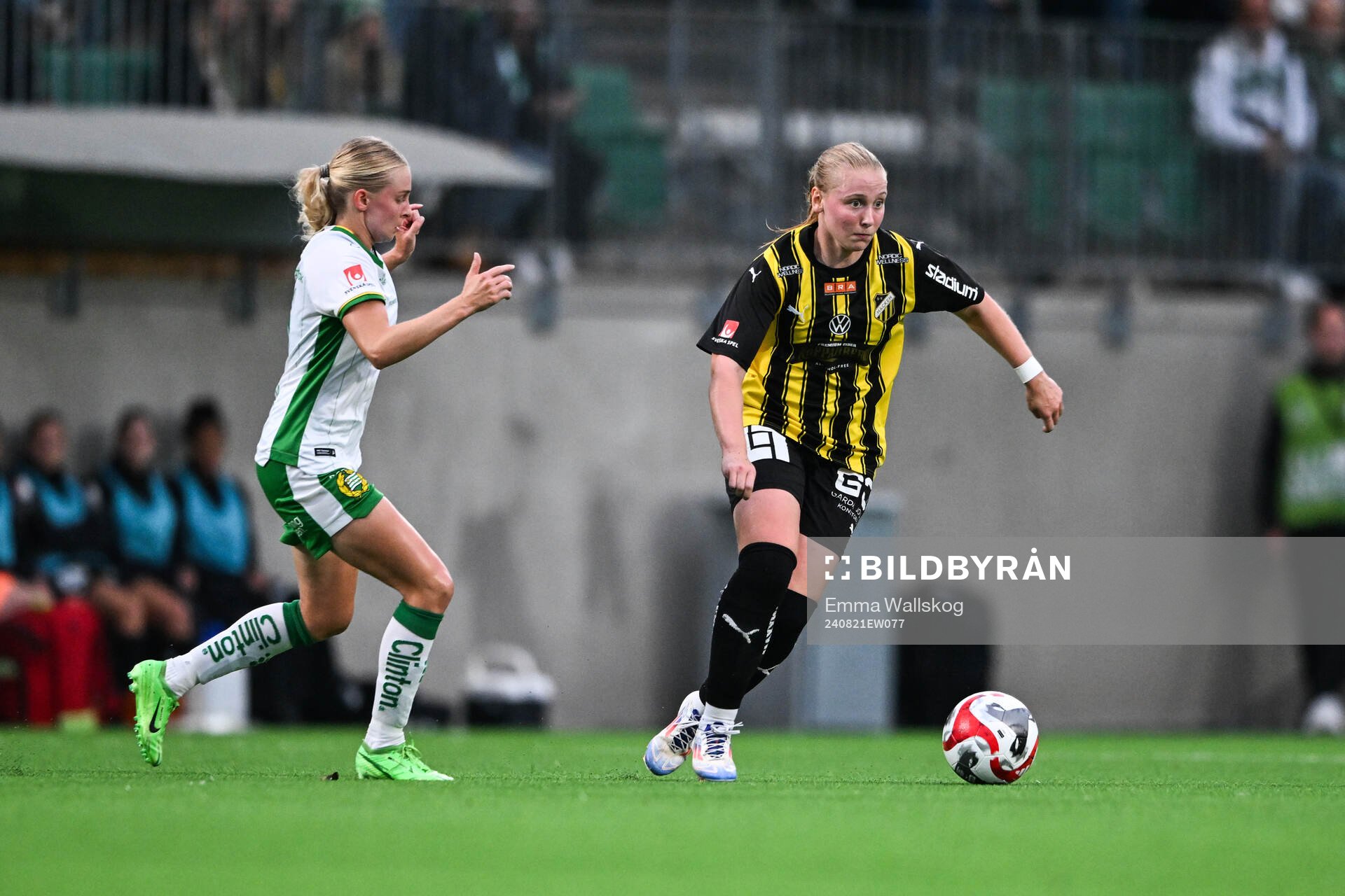 Hammarbys Emilie Joramo och Häckens Johanna Fossdalsá