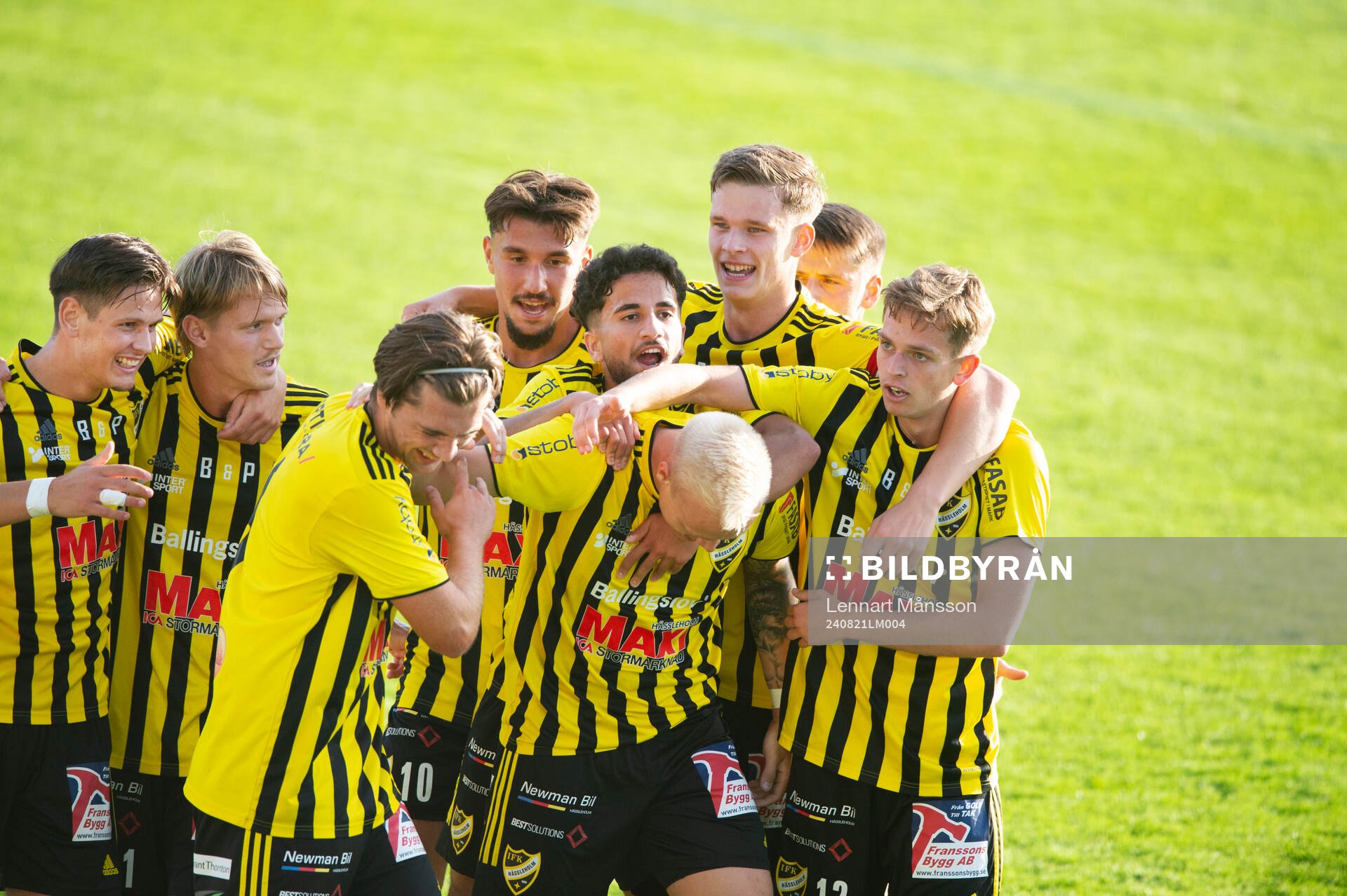 IFK Hässleholms Alexander Sjöström har kvitterat till 1-1 i matchen i Svenska Cupen mellan IFK Hässleholm och Mjällby AIF i Hässleholm 21 augusti 2024.