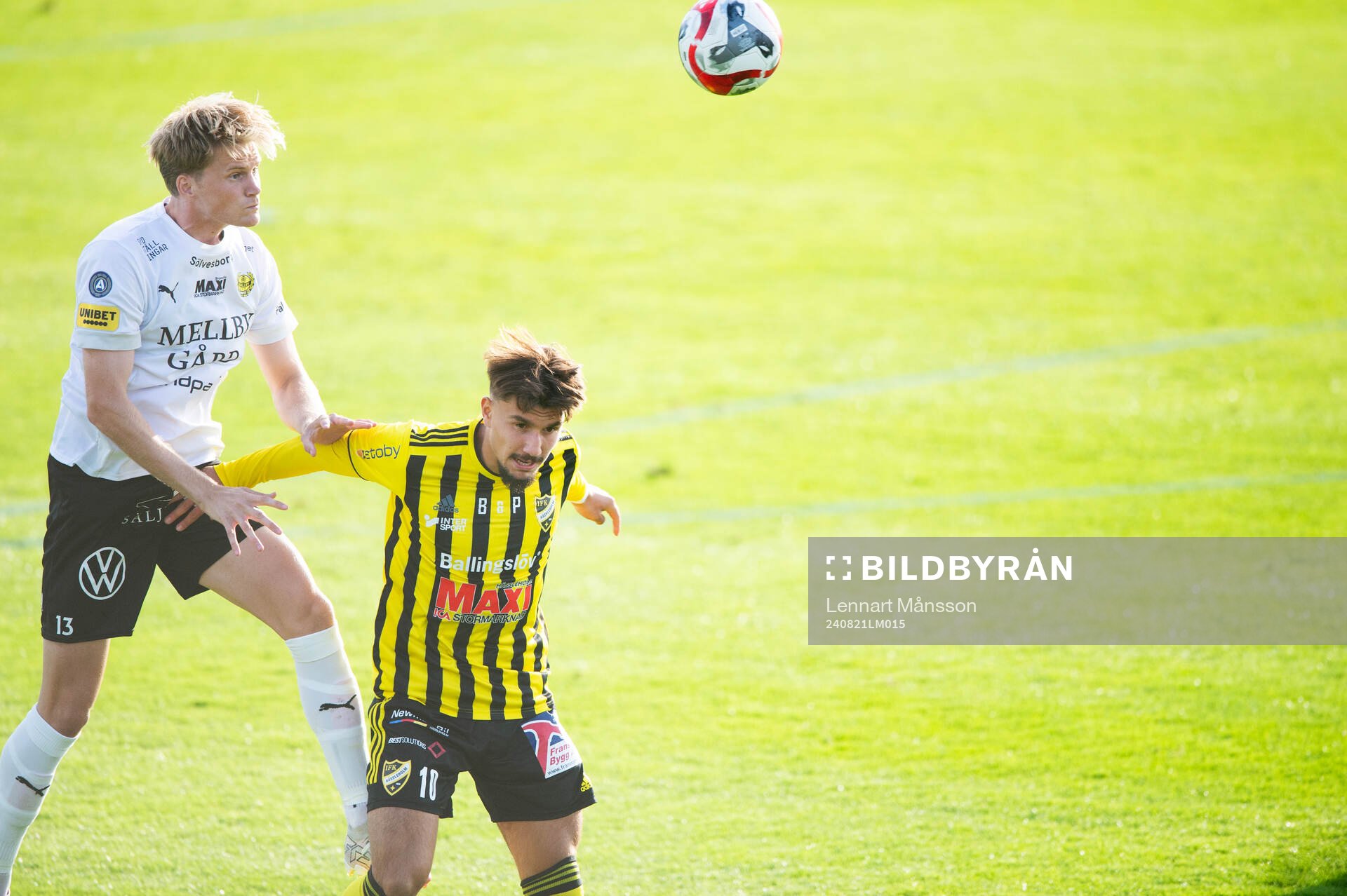 IFK Hässleholms Alen Zahirovic och Mjällbys Jacob