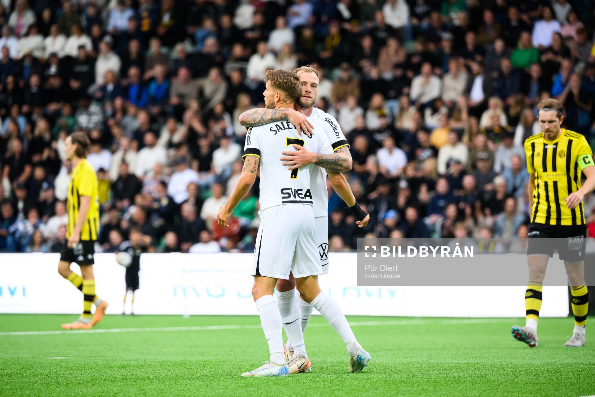 AIKs Anton Salétros och John Guidetti jublar