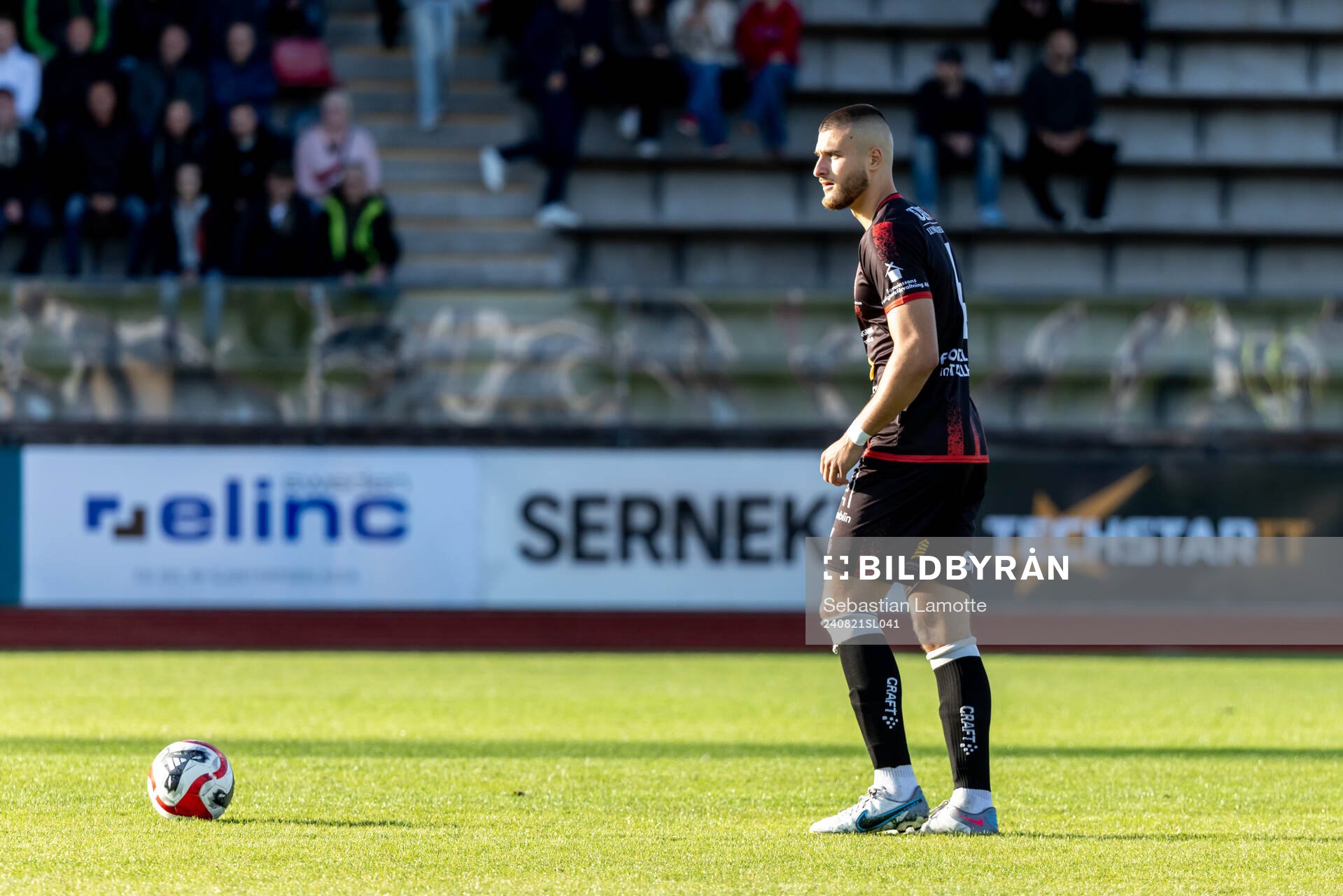 Trollhättans Milos Andelkovic under fotbollsmatchen i Svenska Cupen mellan Trollhättan och GAIS den 21 augusti 2024 i Trollhättan. 