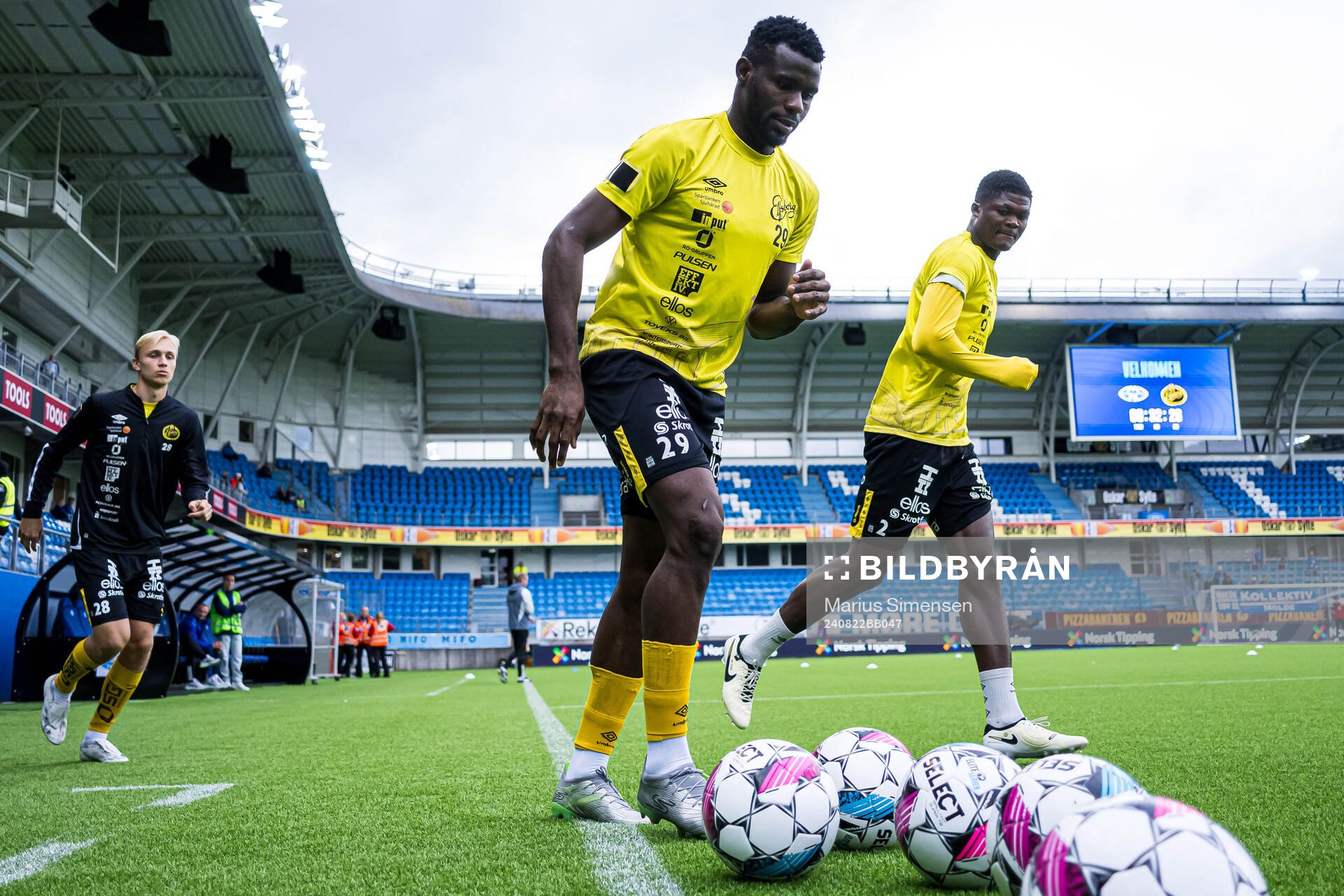 Buhari Ibrahim of Elfsborg warms up
