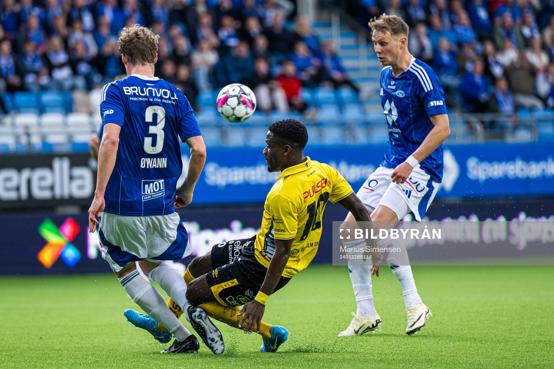 Michael Baidoo of Elfsborg missing a chance to score