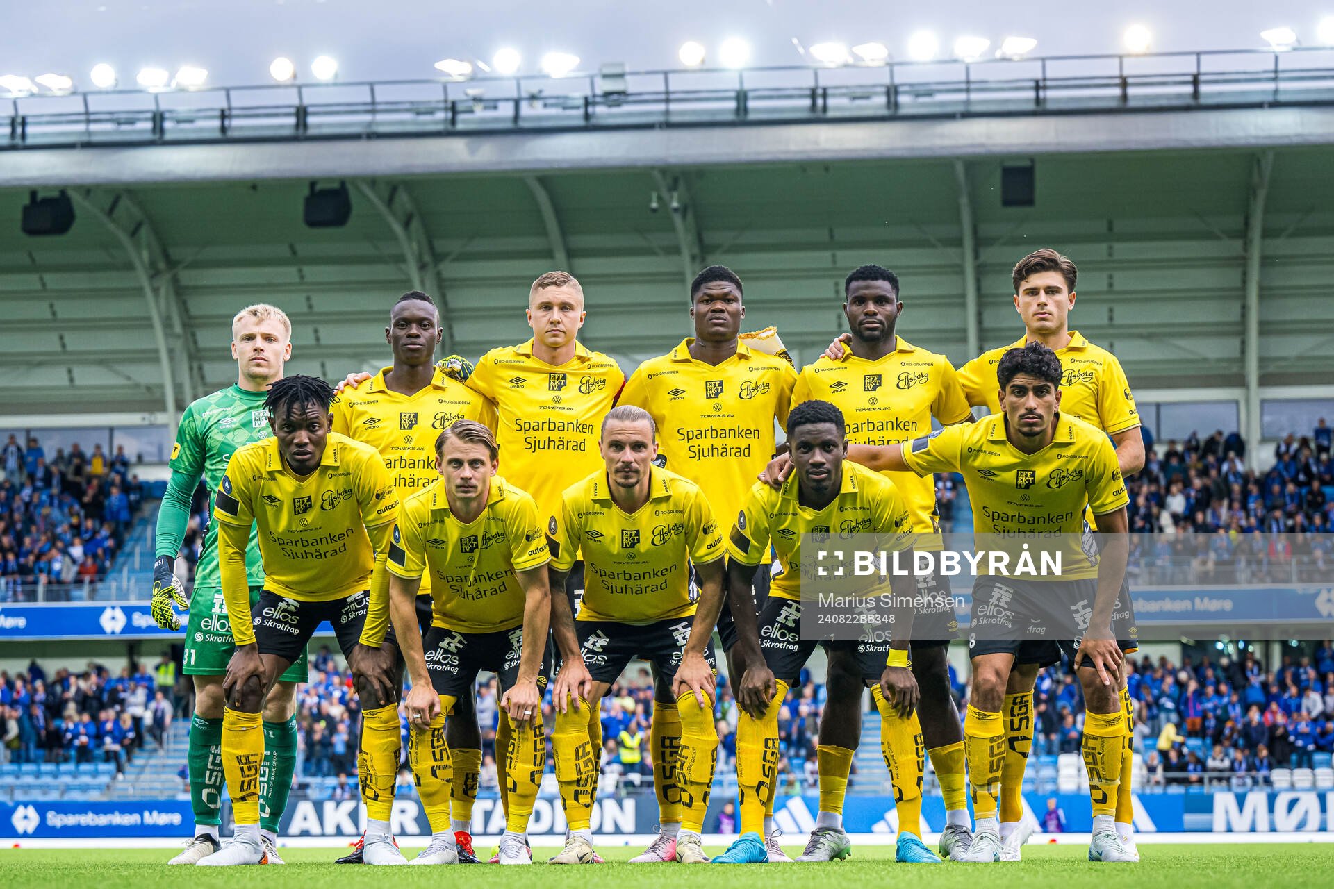 The starting eleven of Elfsborg, from the top left; Isak