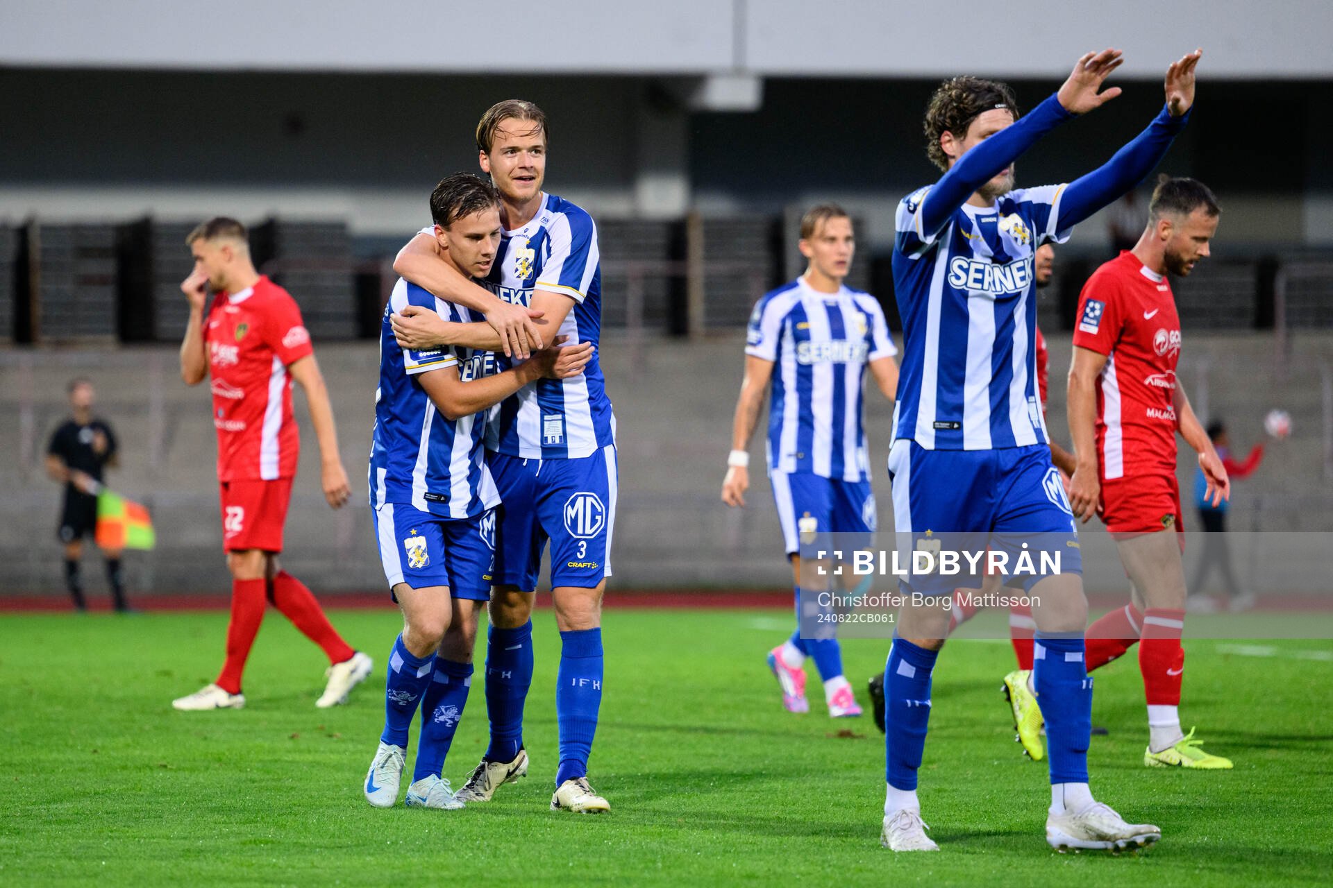 IFK Göteborgs Lucas Kåhed och August Erlingmark jublar