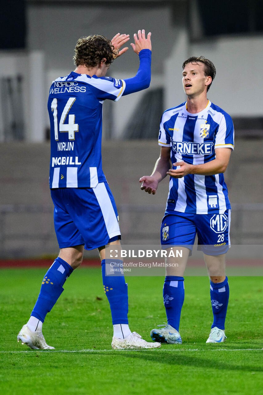IFK Göteborgs Gustaf Norlin och Lucas Kåhed jublar