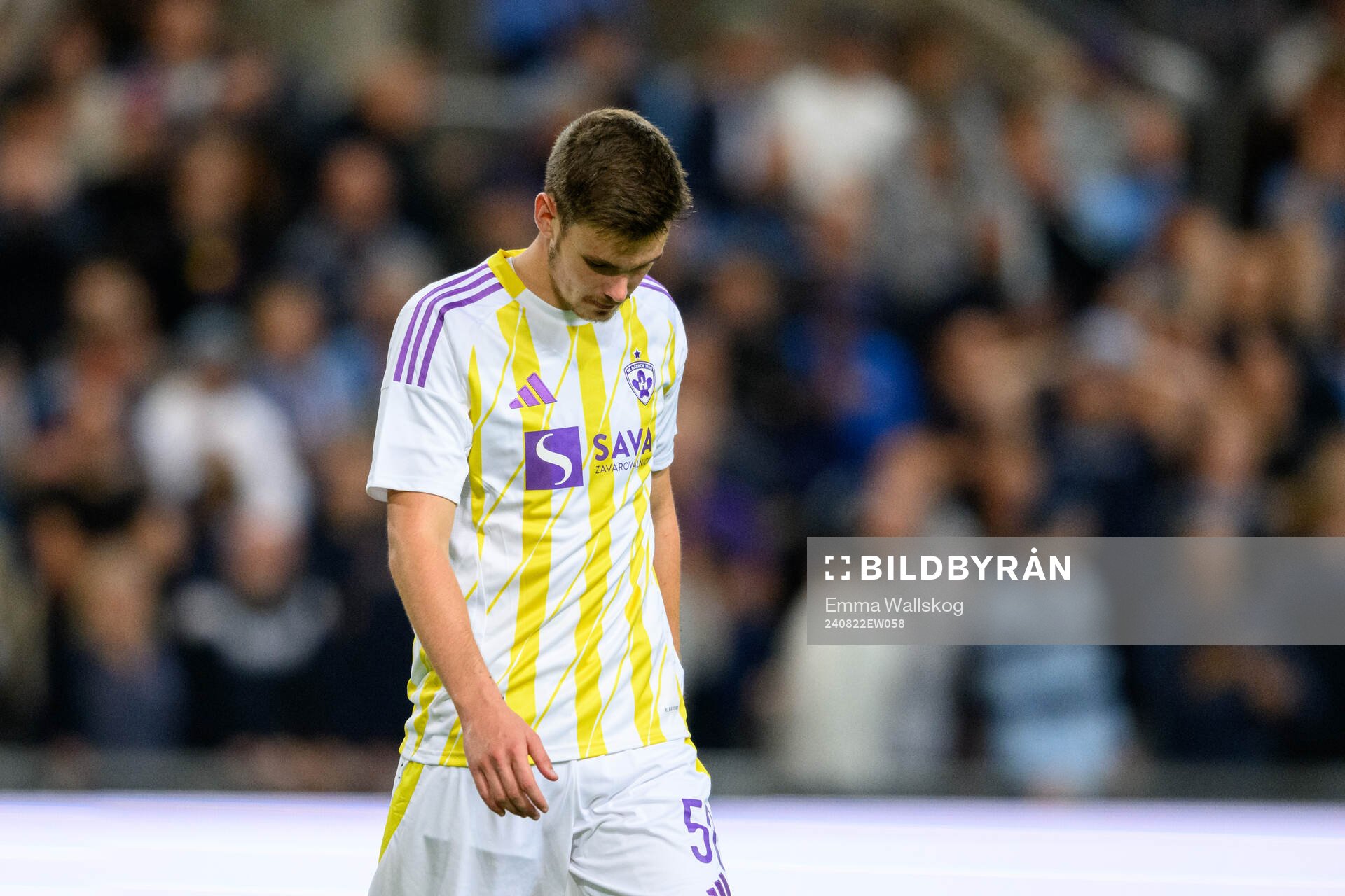 Lan Vidmar of Maribor looks dejected