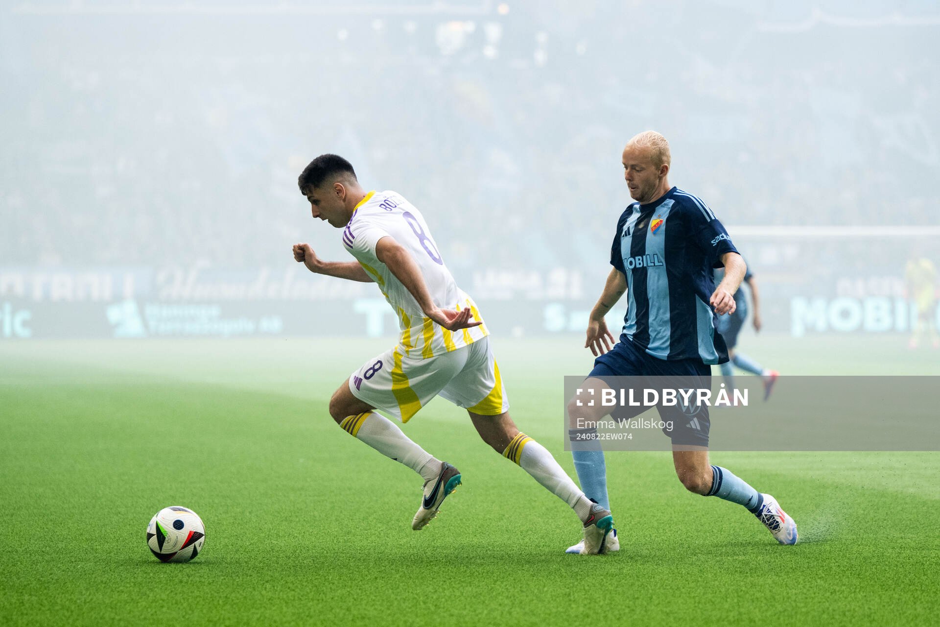 Marko Božic of Maribor and Peter Therkildsen of Djurgården