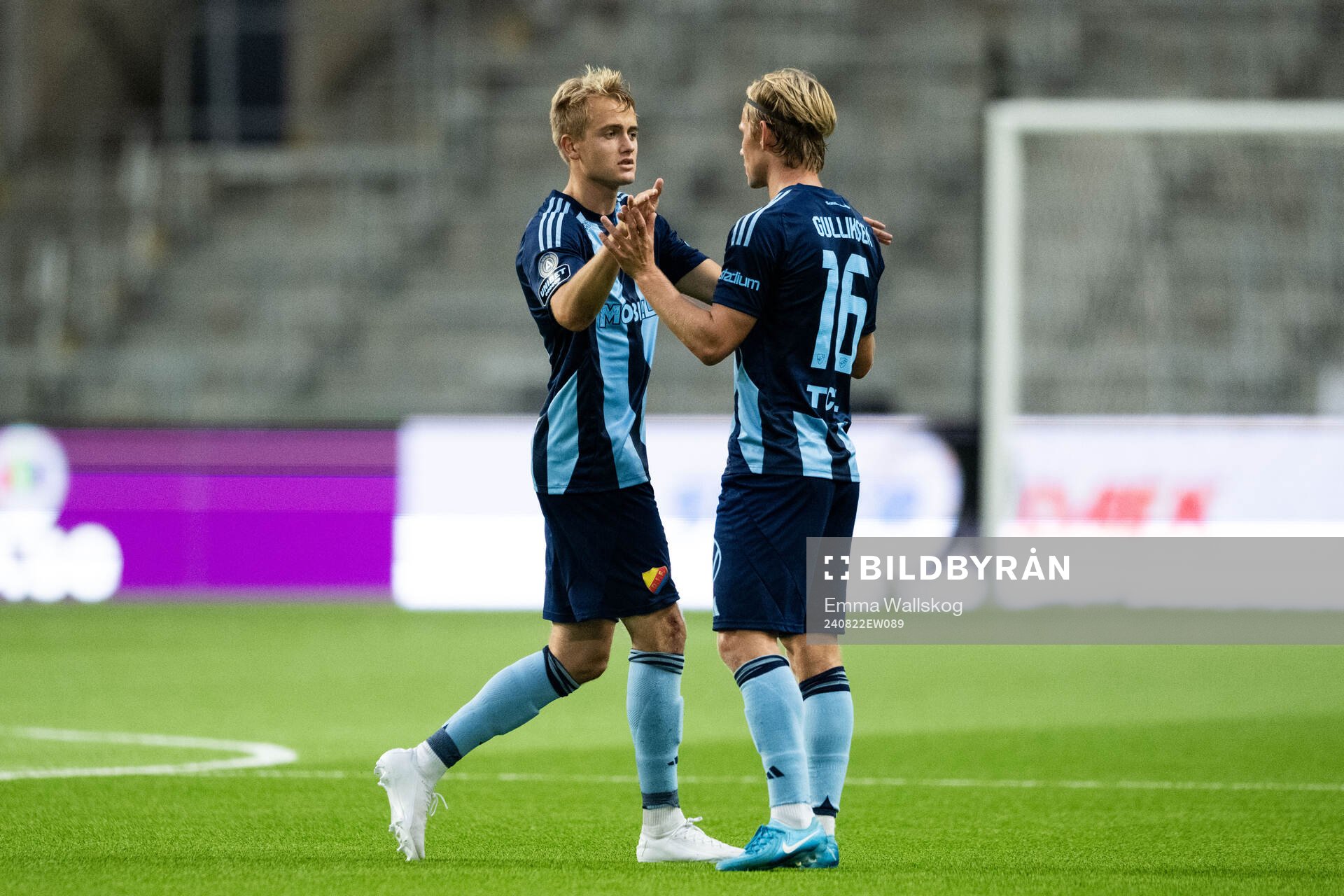 Oskar Fallenius of Djurgården and Tobias Gulliksen of