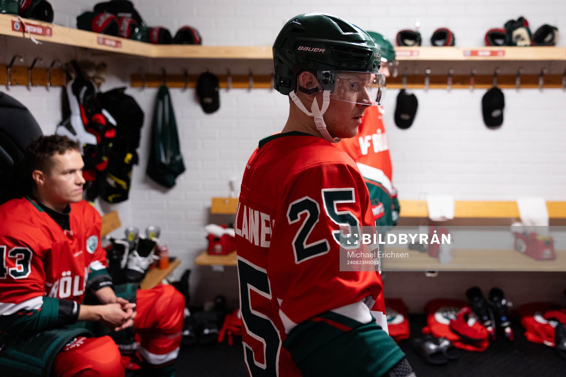 Frölundas Arttu Ruotsalainen innan ishockeymatchen i