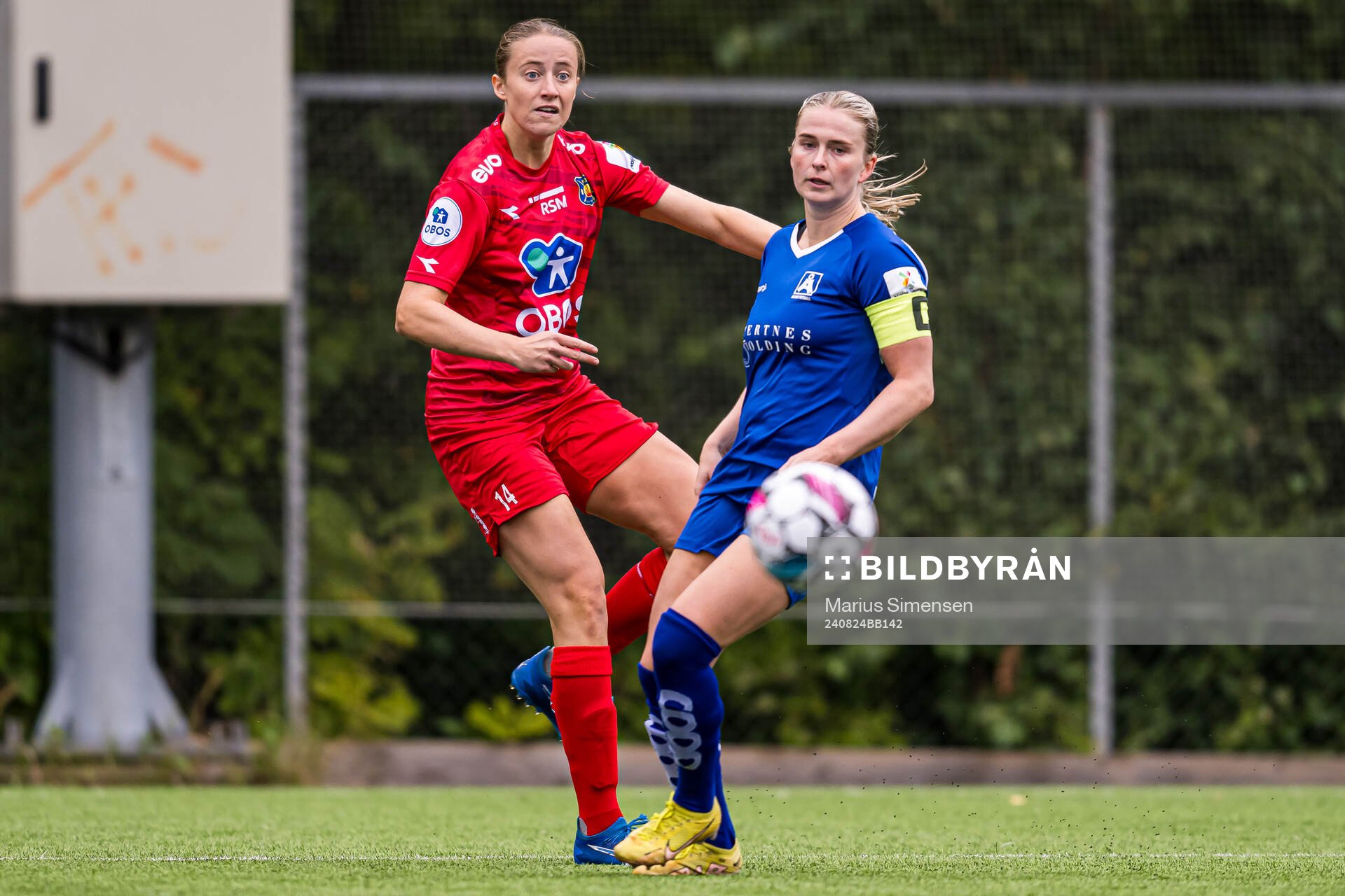 Ragne Hagen Svastuen of Røa and Ida Skaar Kroken of Åsane