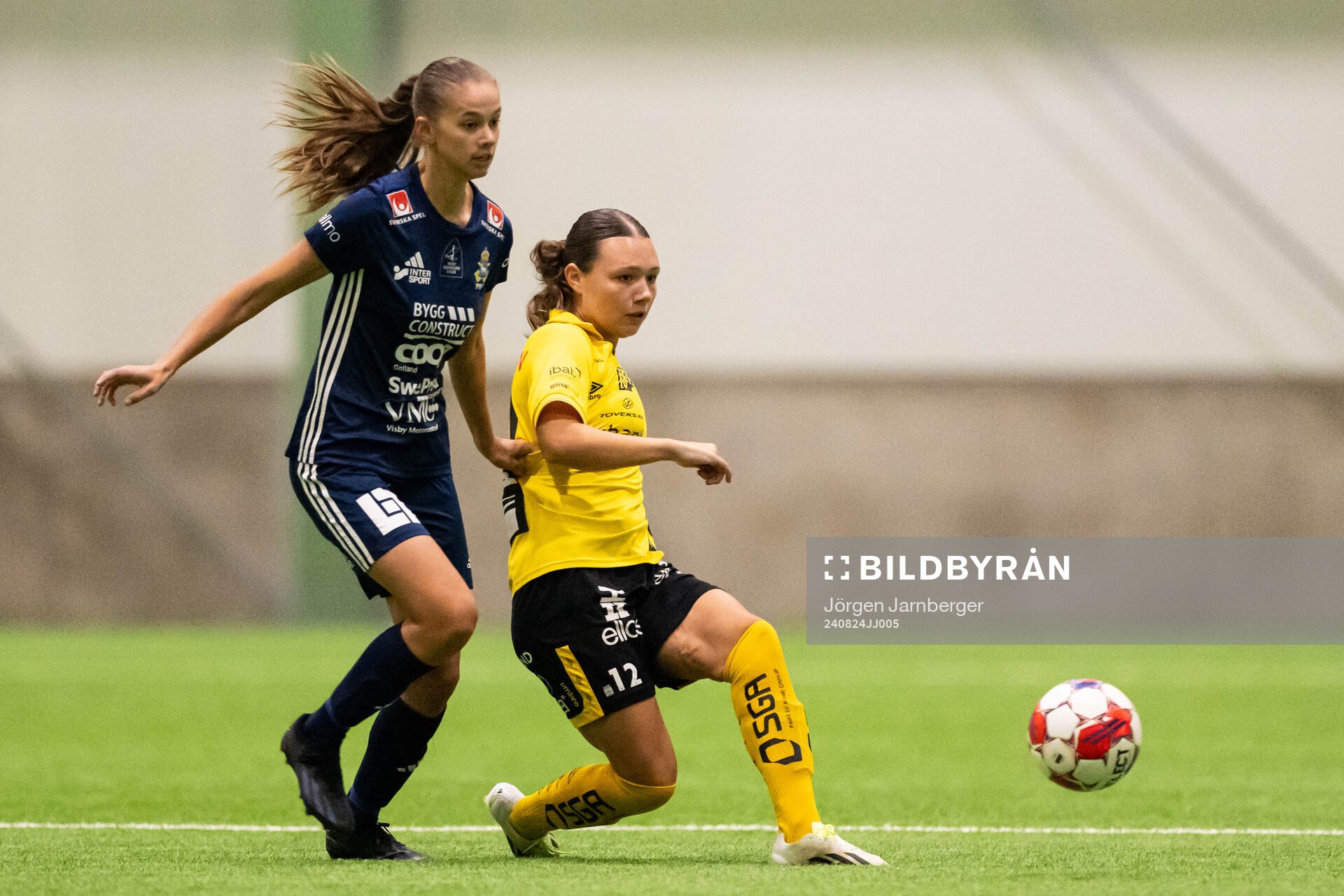 P18s Lina Appelgren och Elfsborgs Hedvig Petersson