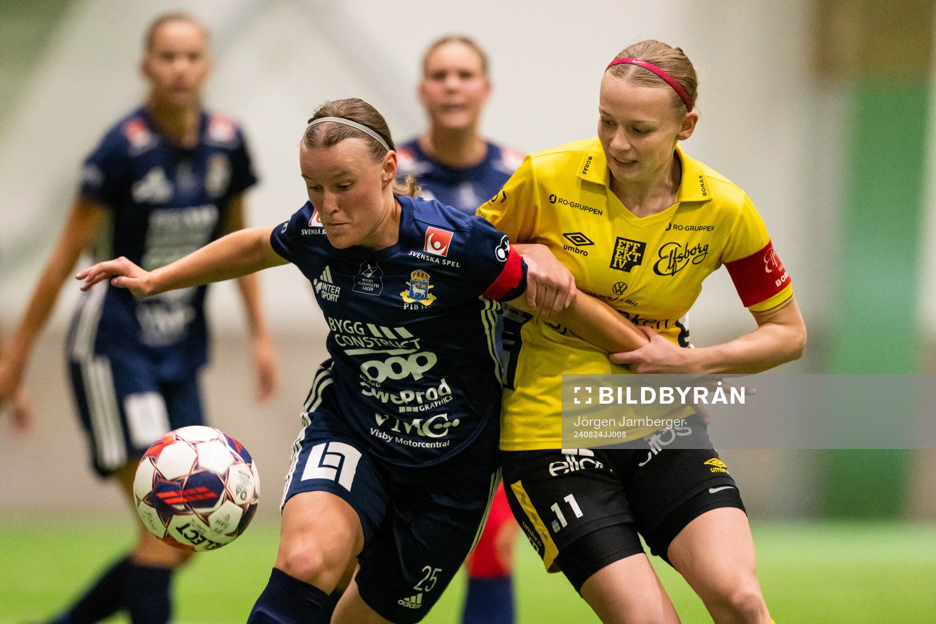 P18s Alice Salomonsson och Elfsborgs Leann Nyström