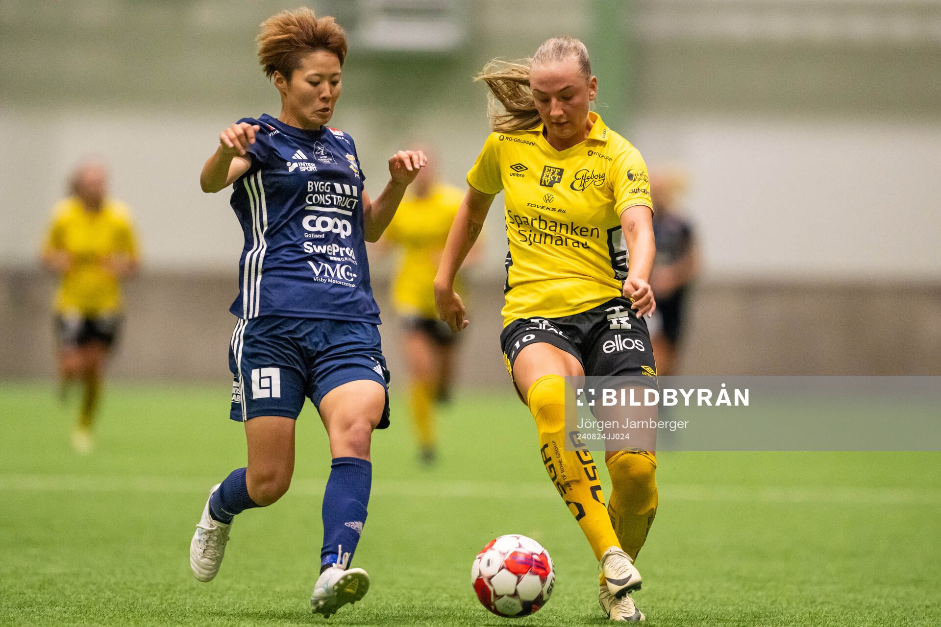 P18s Natsumi Taketa och Elfsborgs Stina jensen