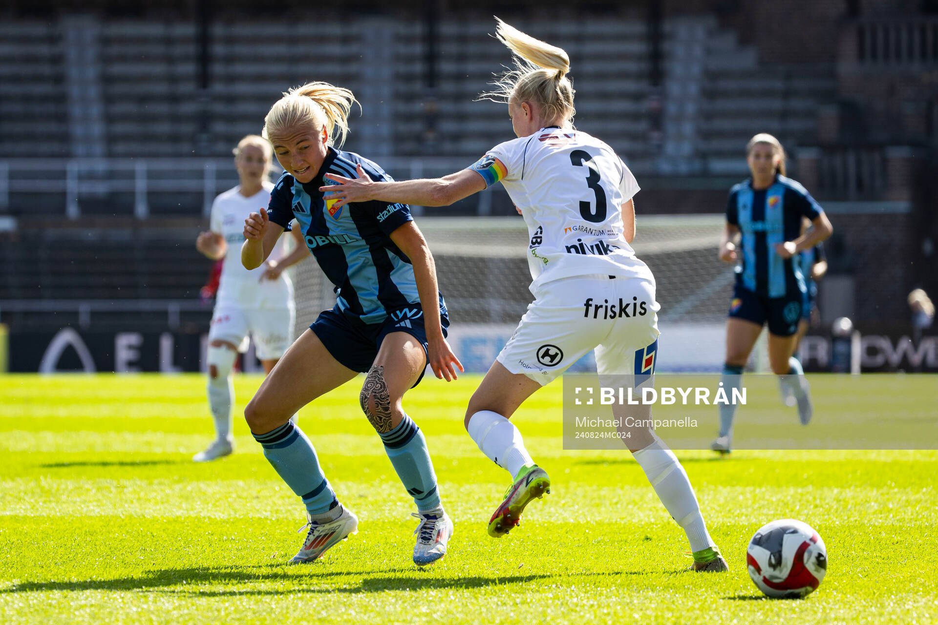 Djurgårdens Stinalisa Johansson och Växjö DFFs Emma