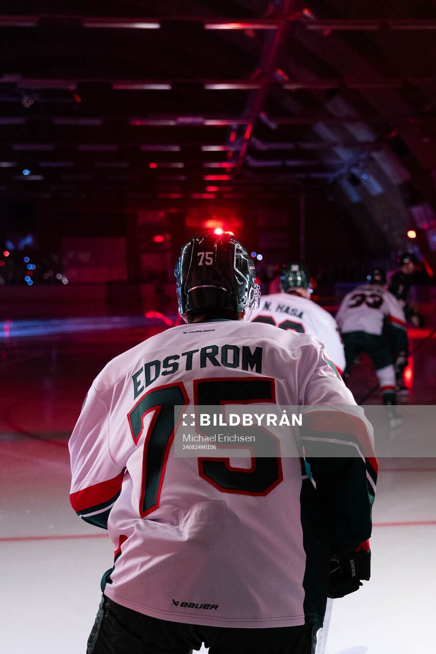 Frölundas David Edstrom innan ishockeymatchen i Strömstad