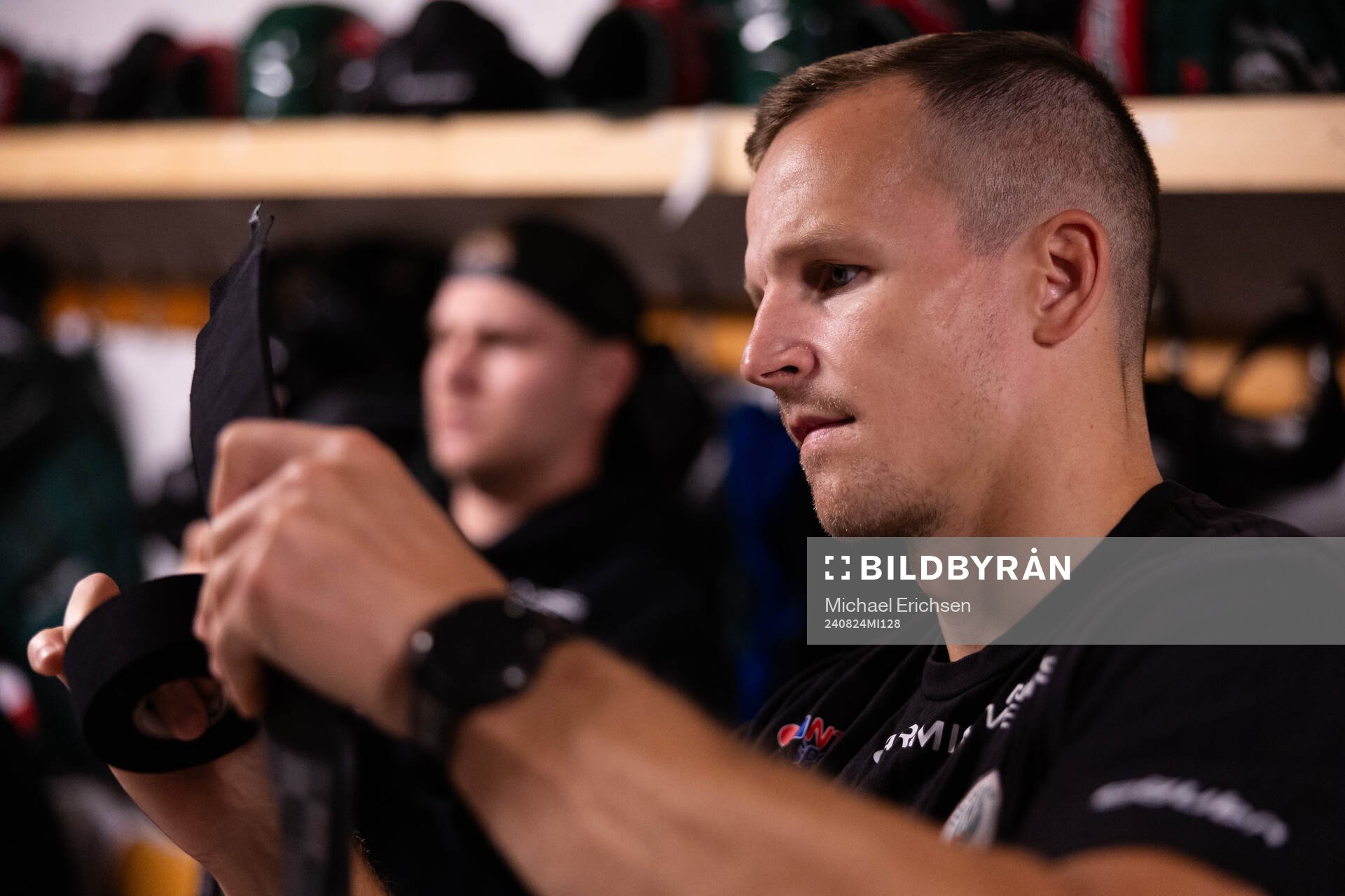Frölundas Max Friberg innan ishockeymatchen i Strömstad