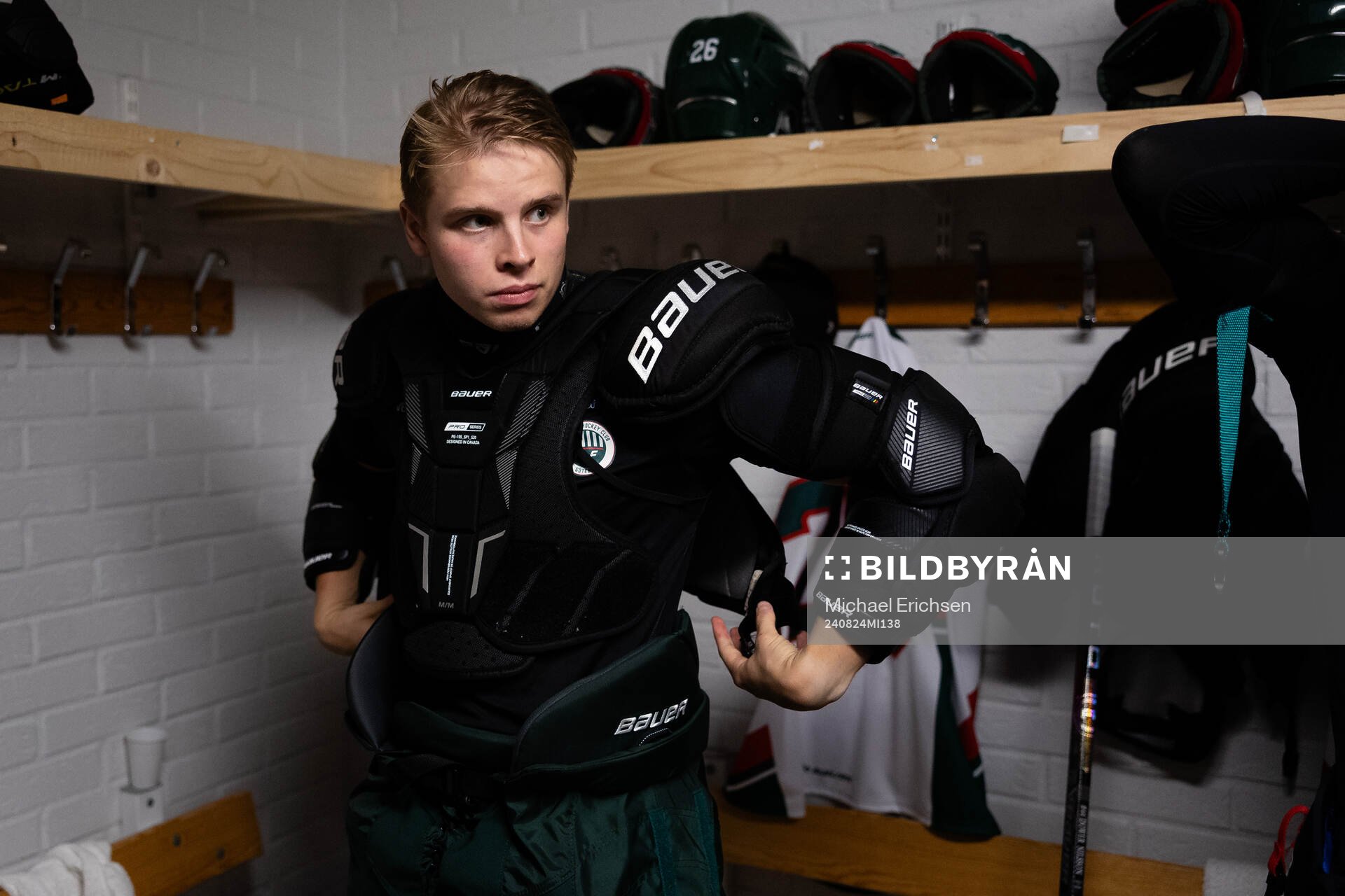 Frölundas Isac Heens innan ishockeymatchen i Strömstad
