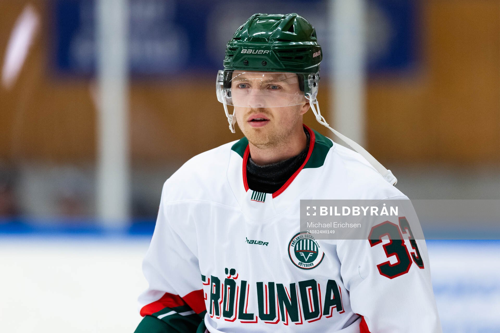 Frölundas Linus Högberg innan ishockeymatchen i