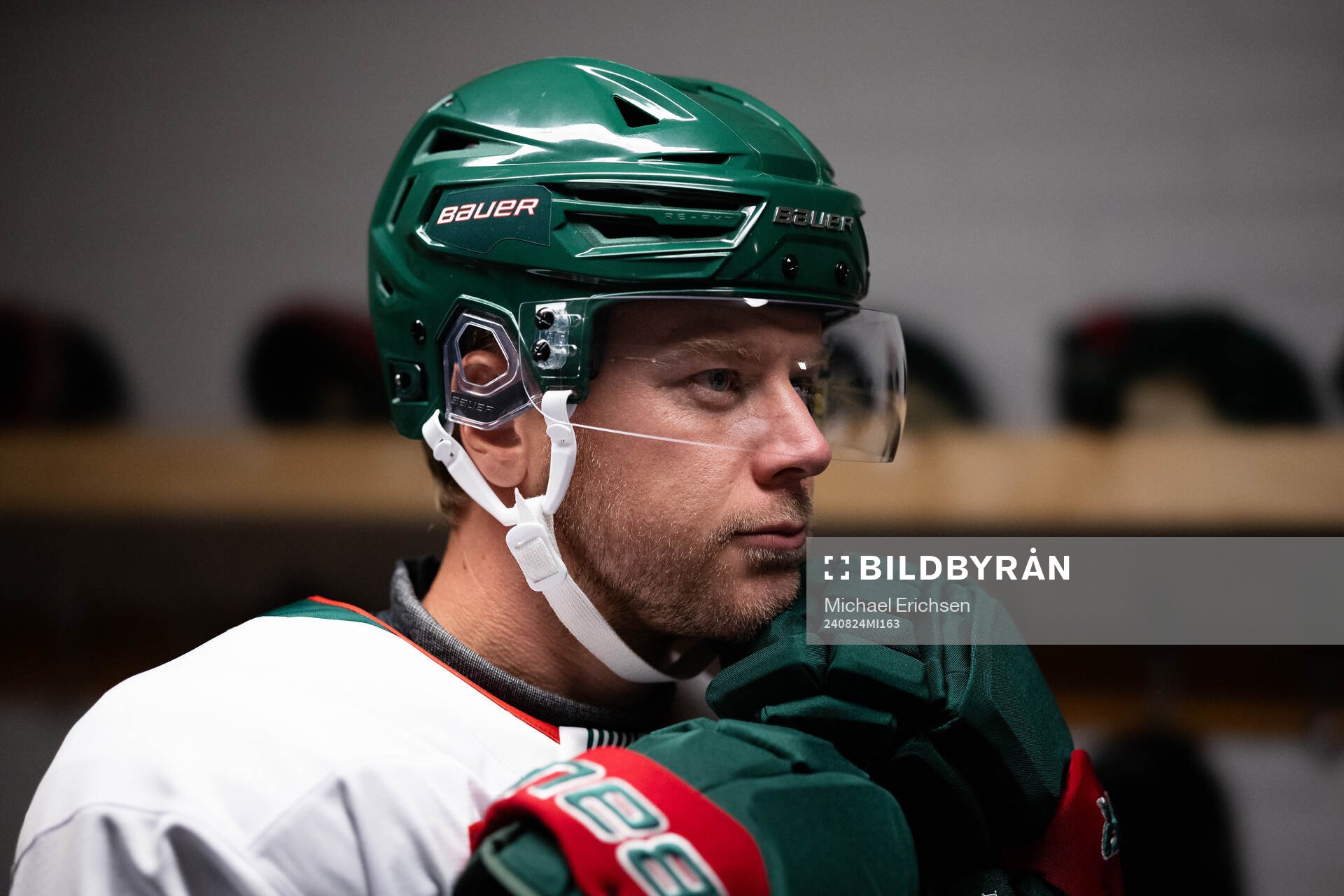 Frölundas Christian Folin innan ishockeymatchen i