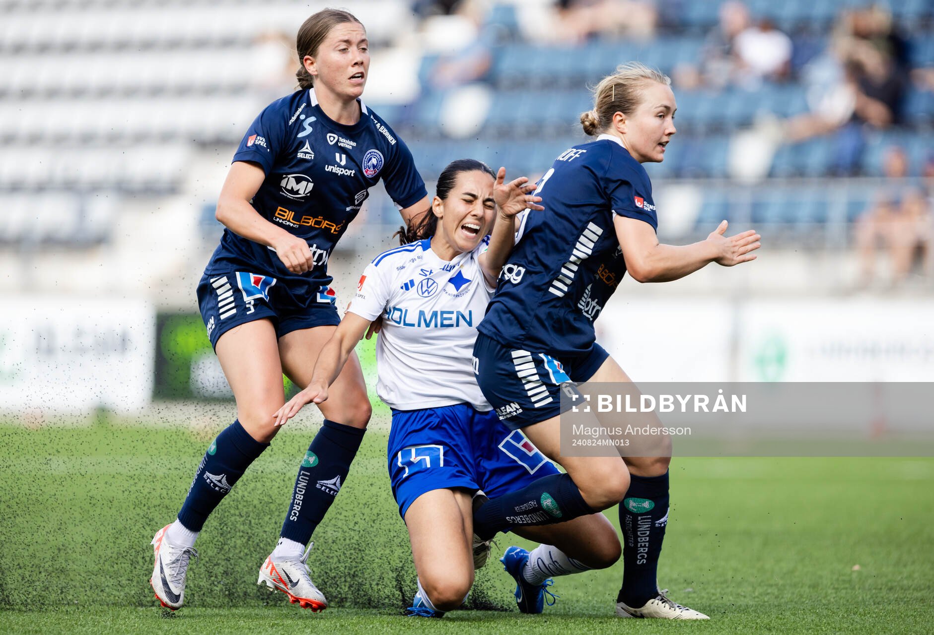IFK Norrköpings Vesna Milivojevic i en kamp mot