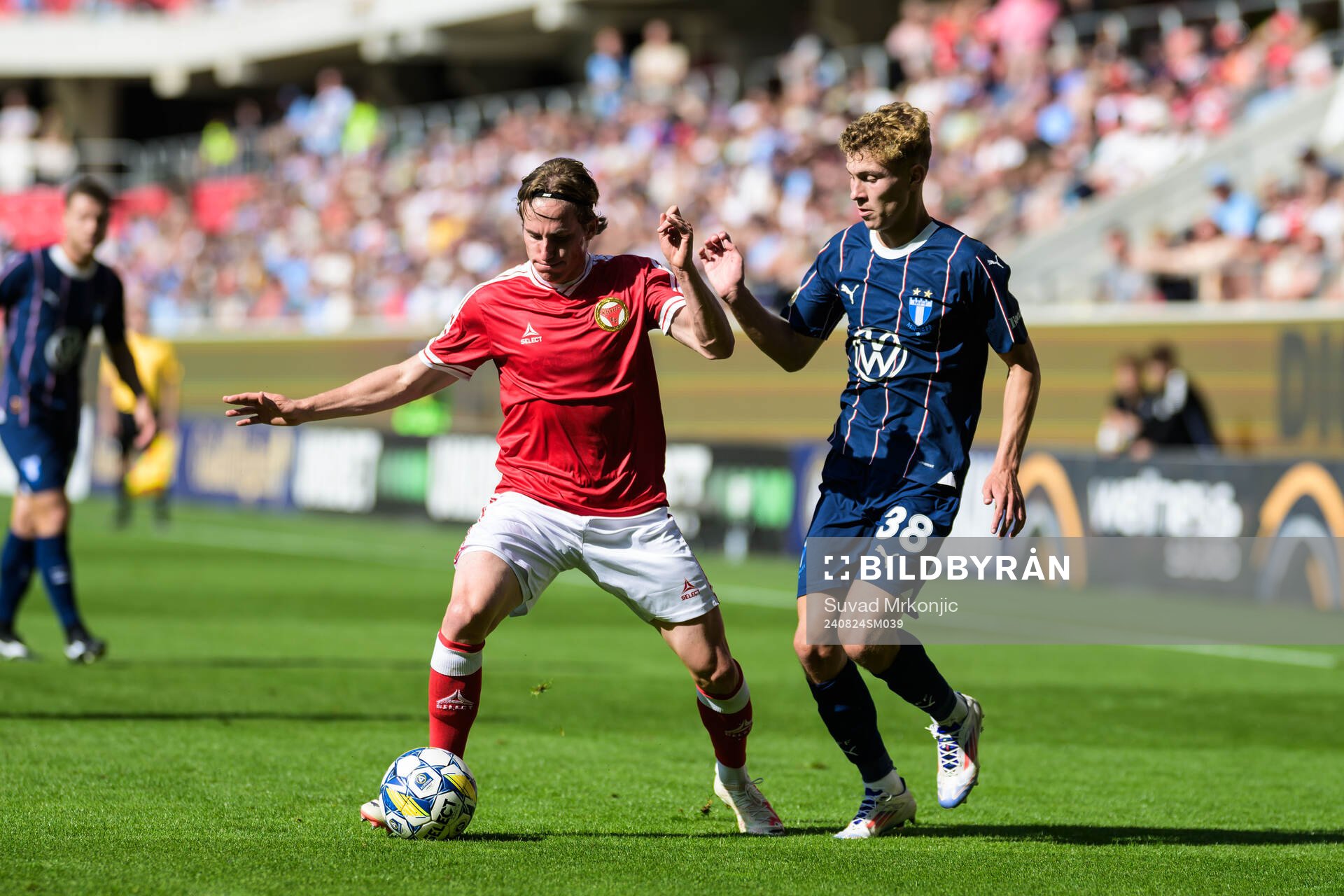 Kalmars Johan Karlsson och Malmö FFs Hugo Bolin