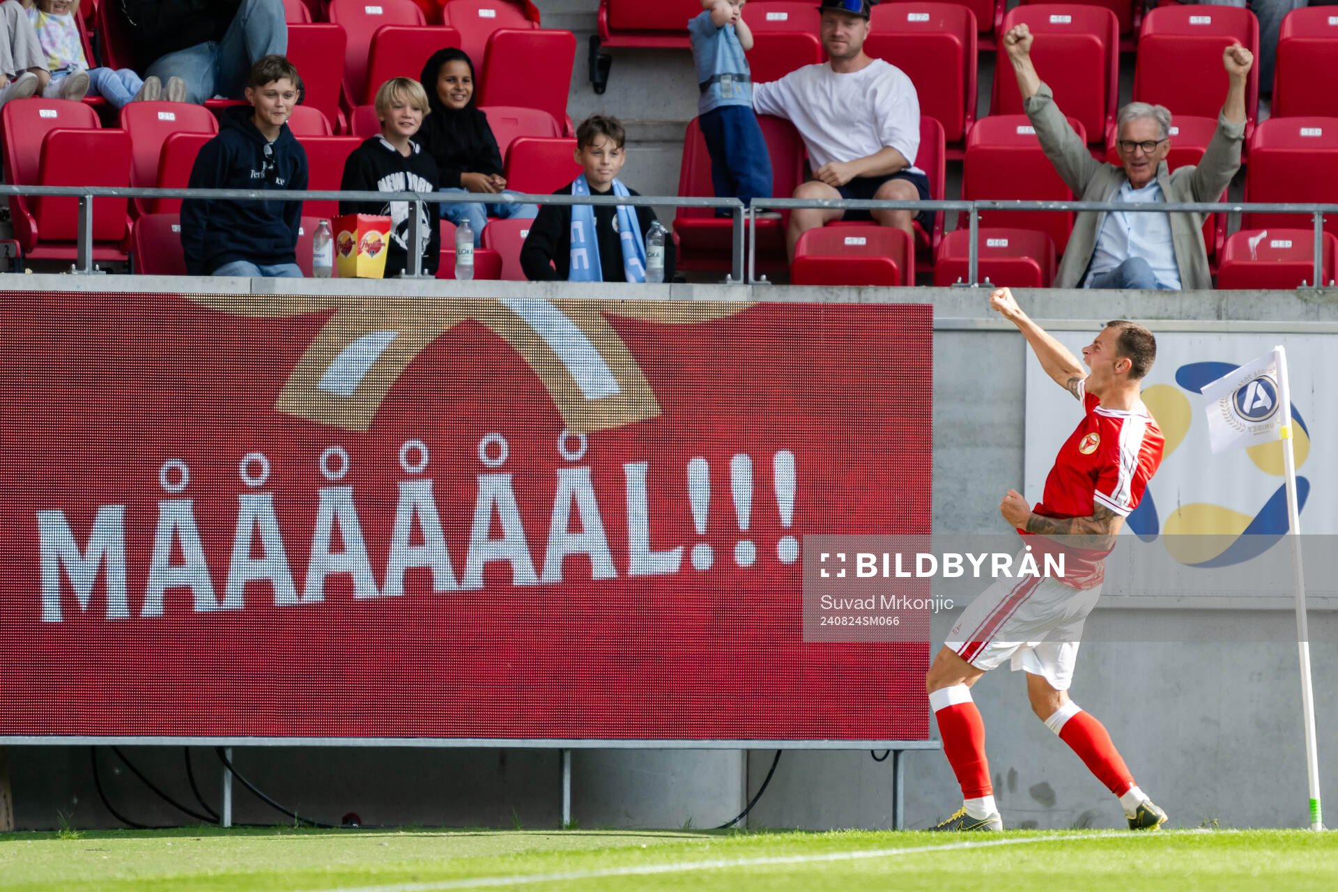 Kalmars Melker Hallberg jublar
