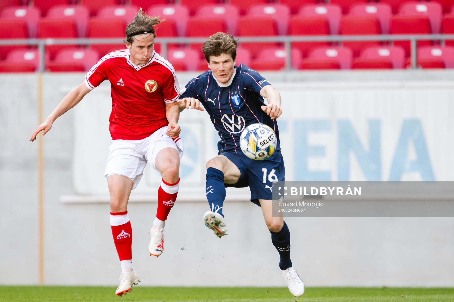 Kalmars Johan Karlsson och Malmö FFs Oliver Berg
