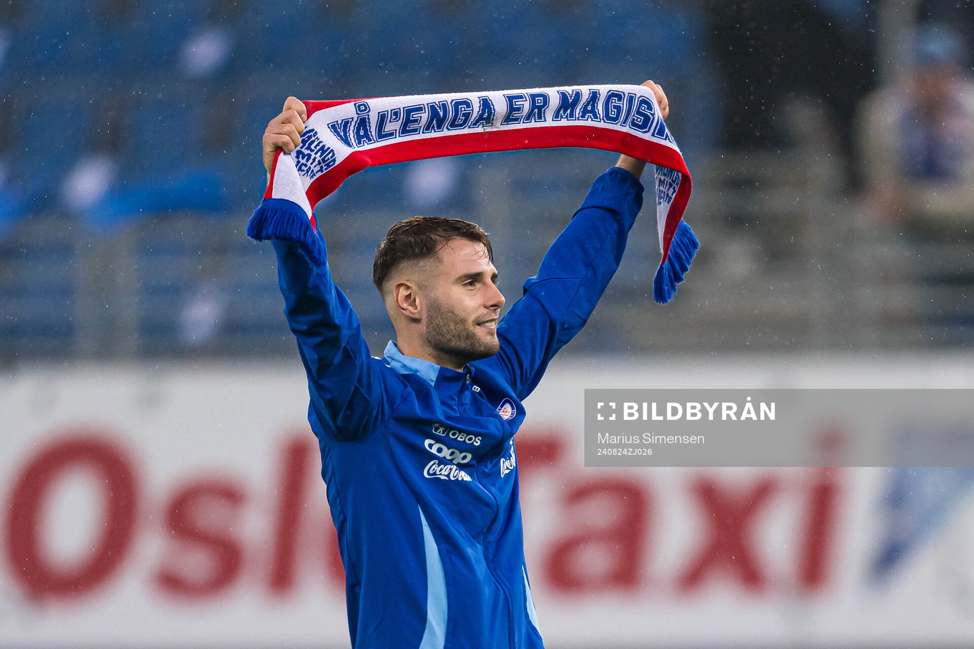 Muamer Brajanac of Vålerenga celebrates