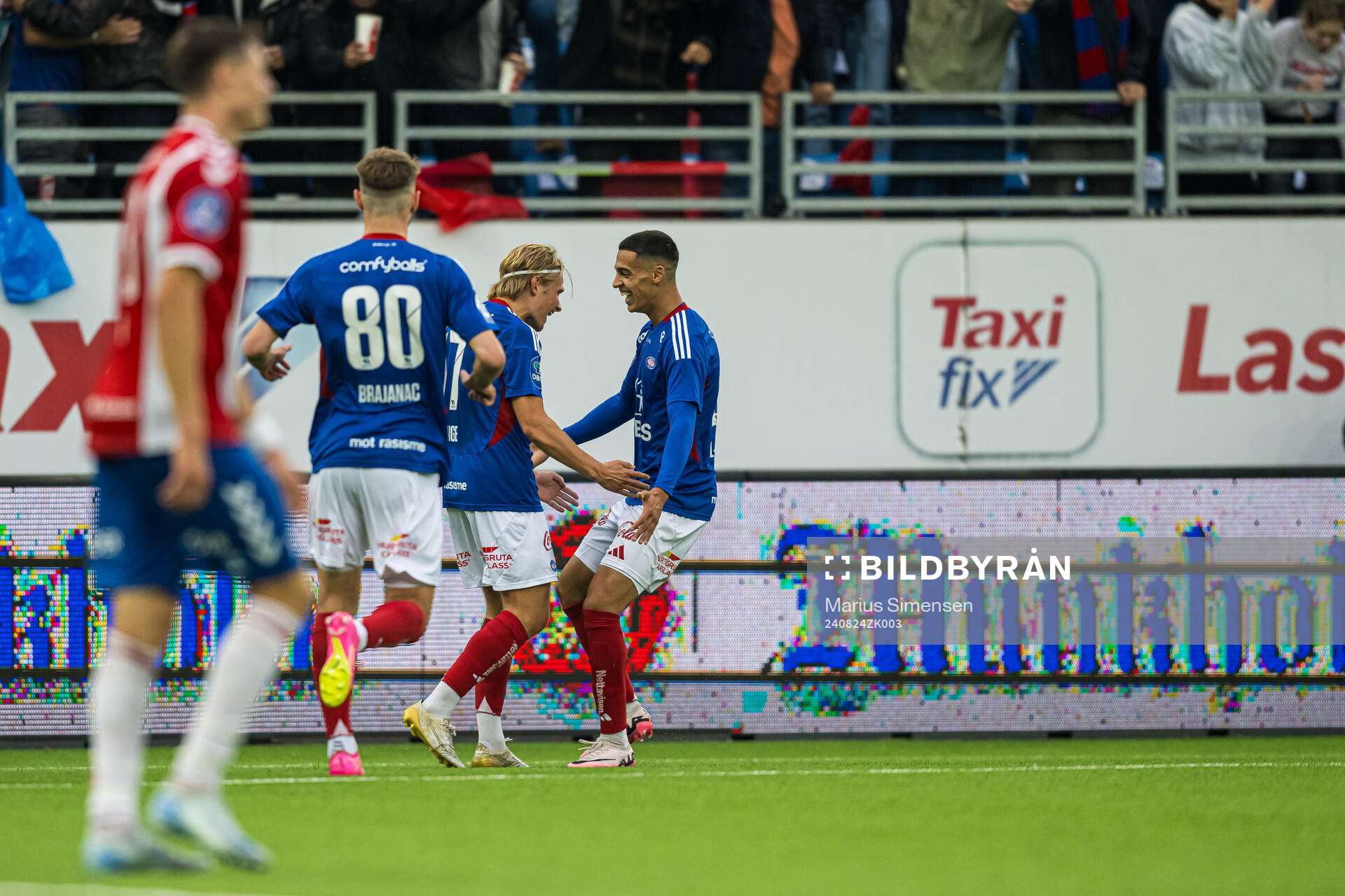Carl Lange of Vålerenga celebrates after scoring the 2-1 goal during the OBOS-ligaen match between Vålerenga and Lyn on August 24, 2024 in Oslo.
