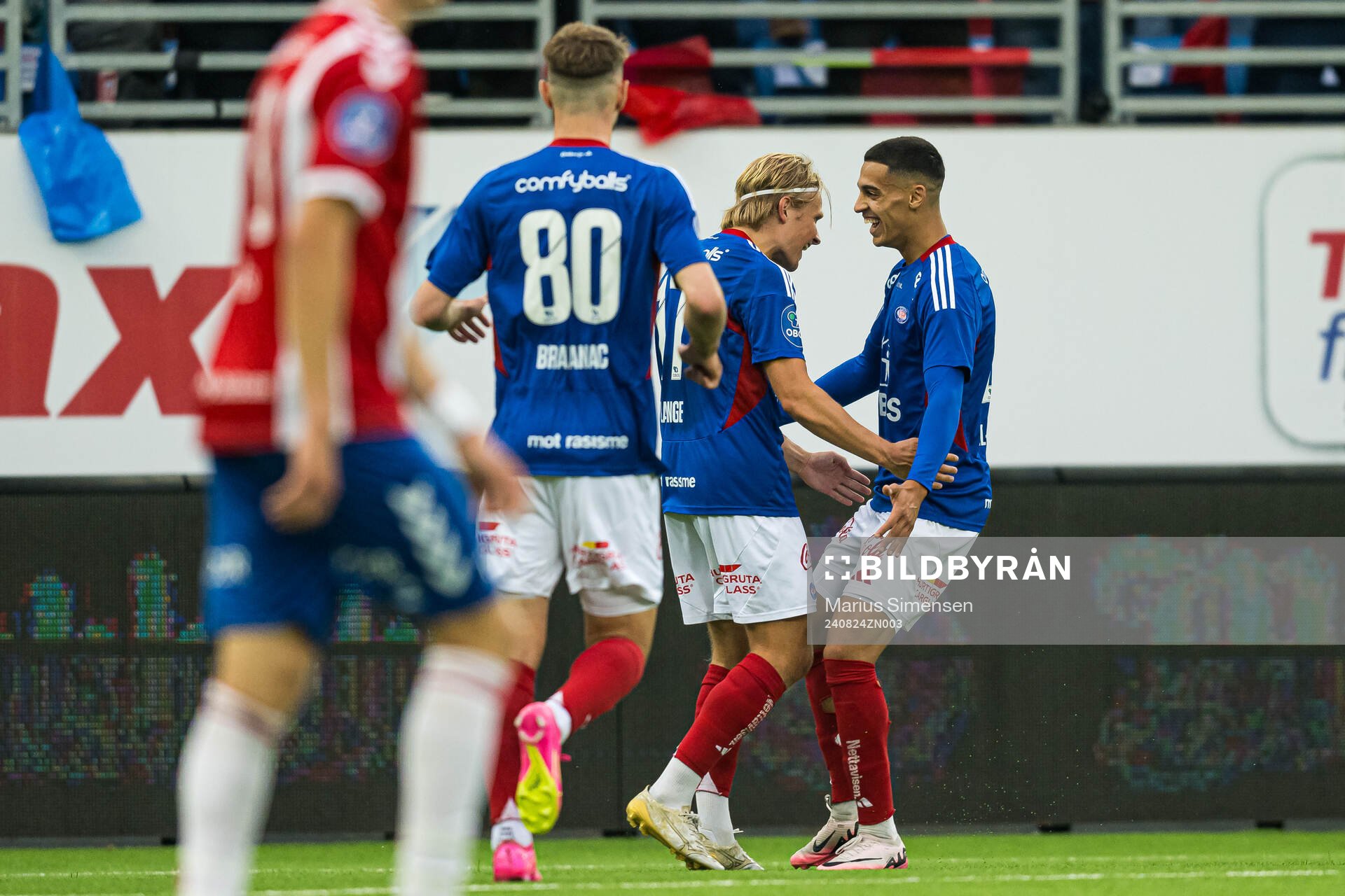 Carl Lange of Vålerenga celebrates after scoring the 2-1 goal during the OBOS-ligaen match between Vålerenga and Lyn on August 24, 2024 in Oslo.