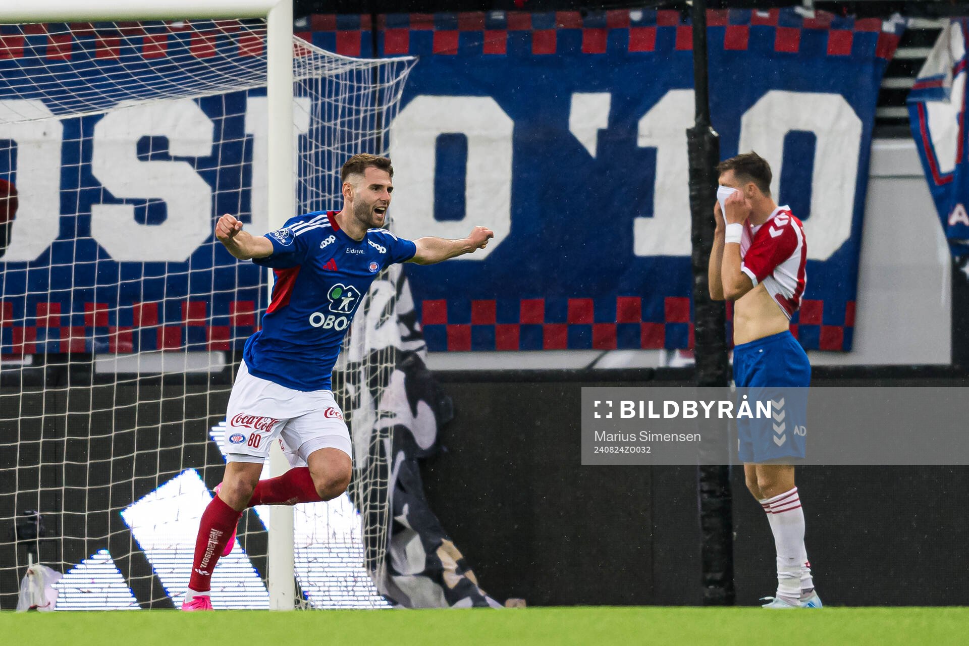 Muamer Brajanac of Vålerenga celebrates