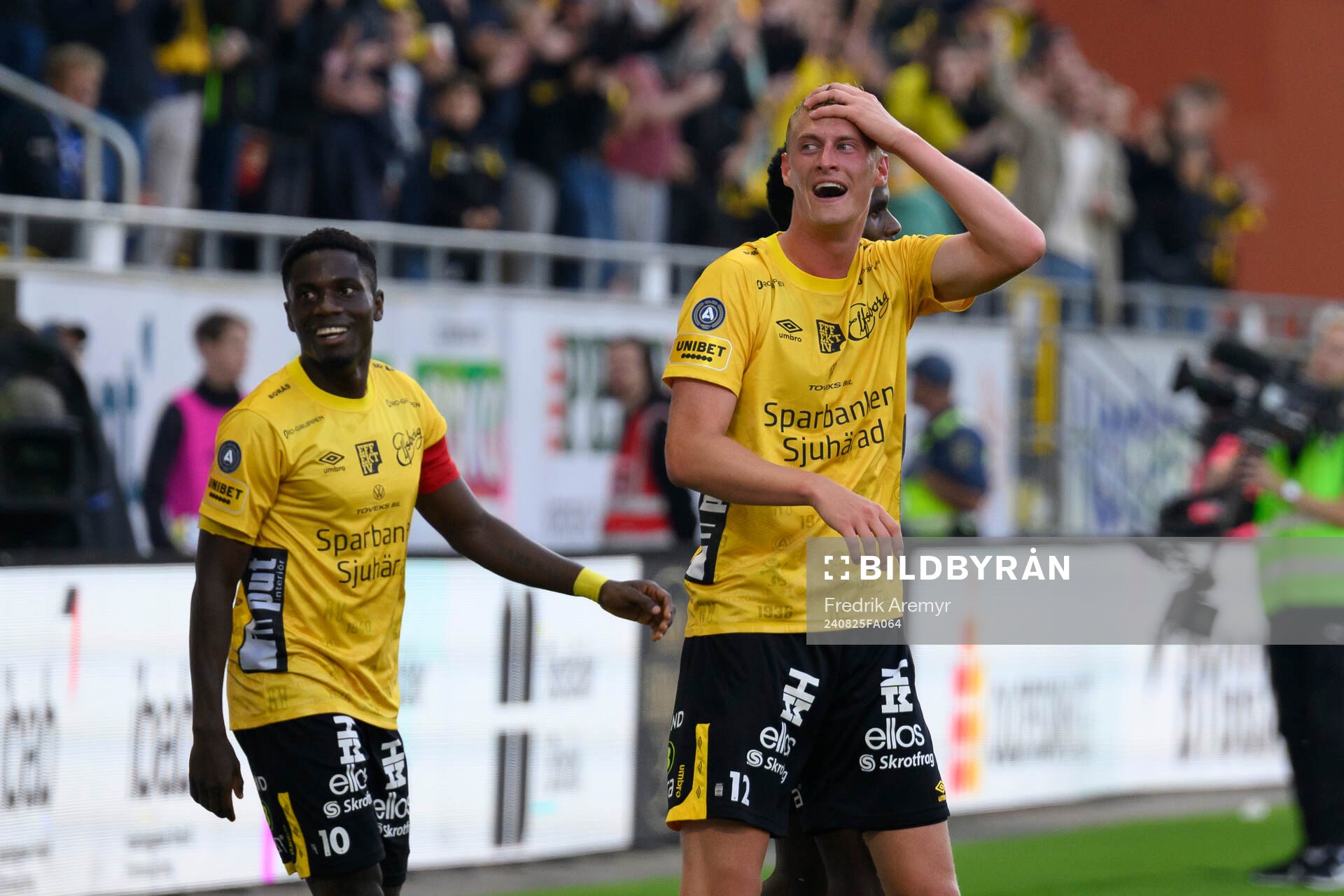 Elfsborgs Michael Baidoo och målskytt Emil Holten jublar