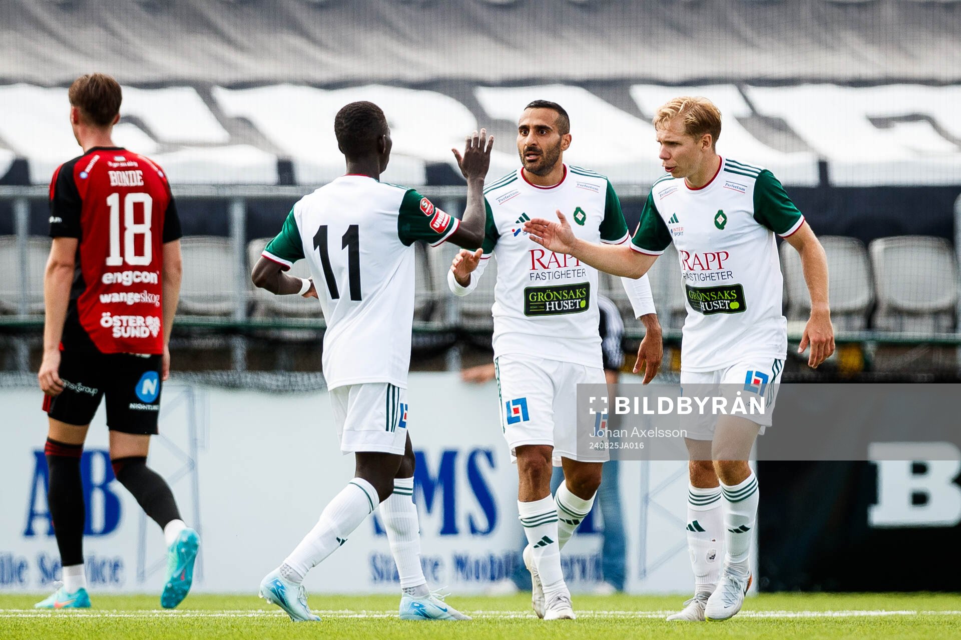 Skövde AIKs Sargon Abraham jublar