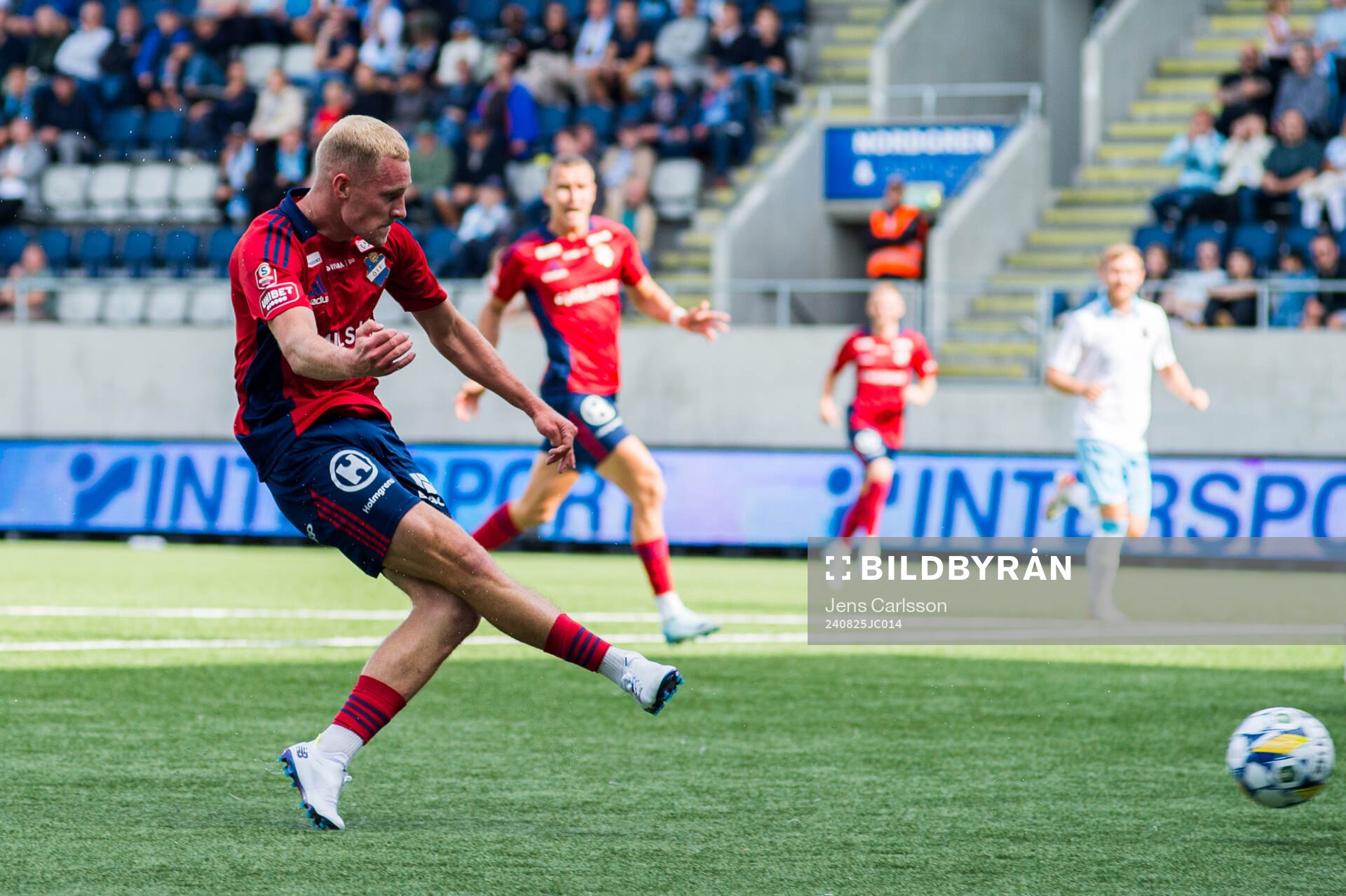 Östers Adam Bergmark Wiberg gör 1-0