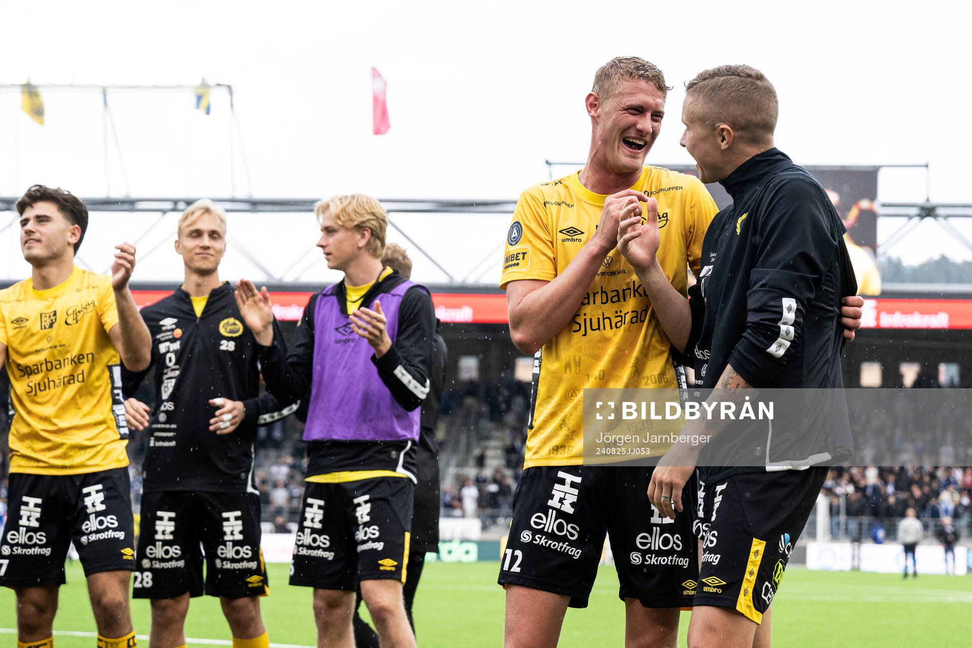 Elfsborgs Emil Holten och Sebastian Holmen jublar