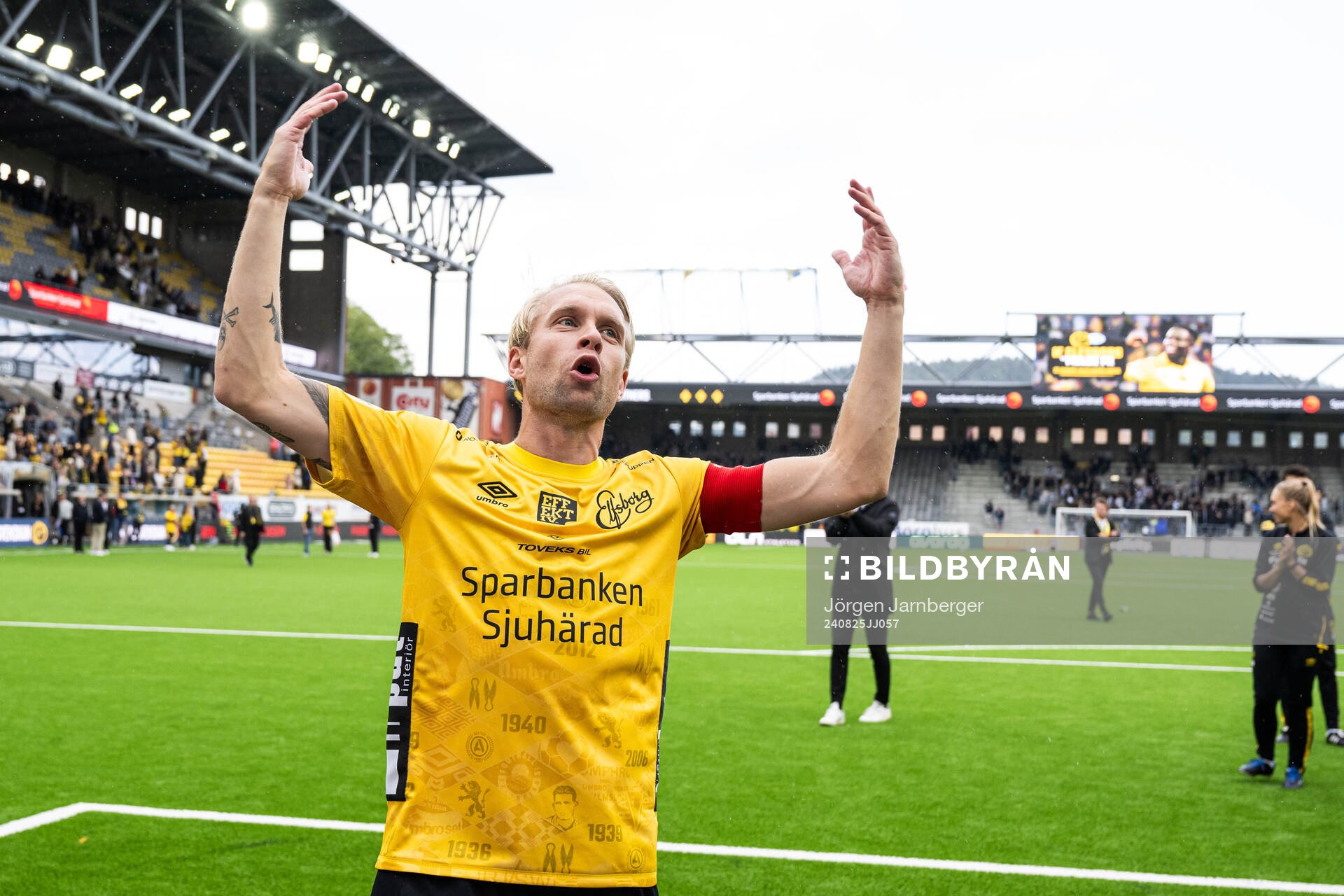 Elfsborgs Johan Larsson jublar