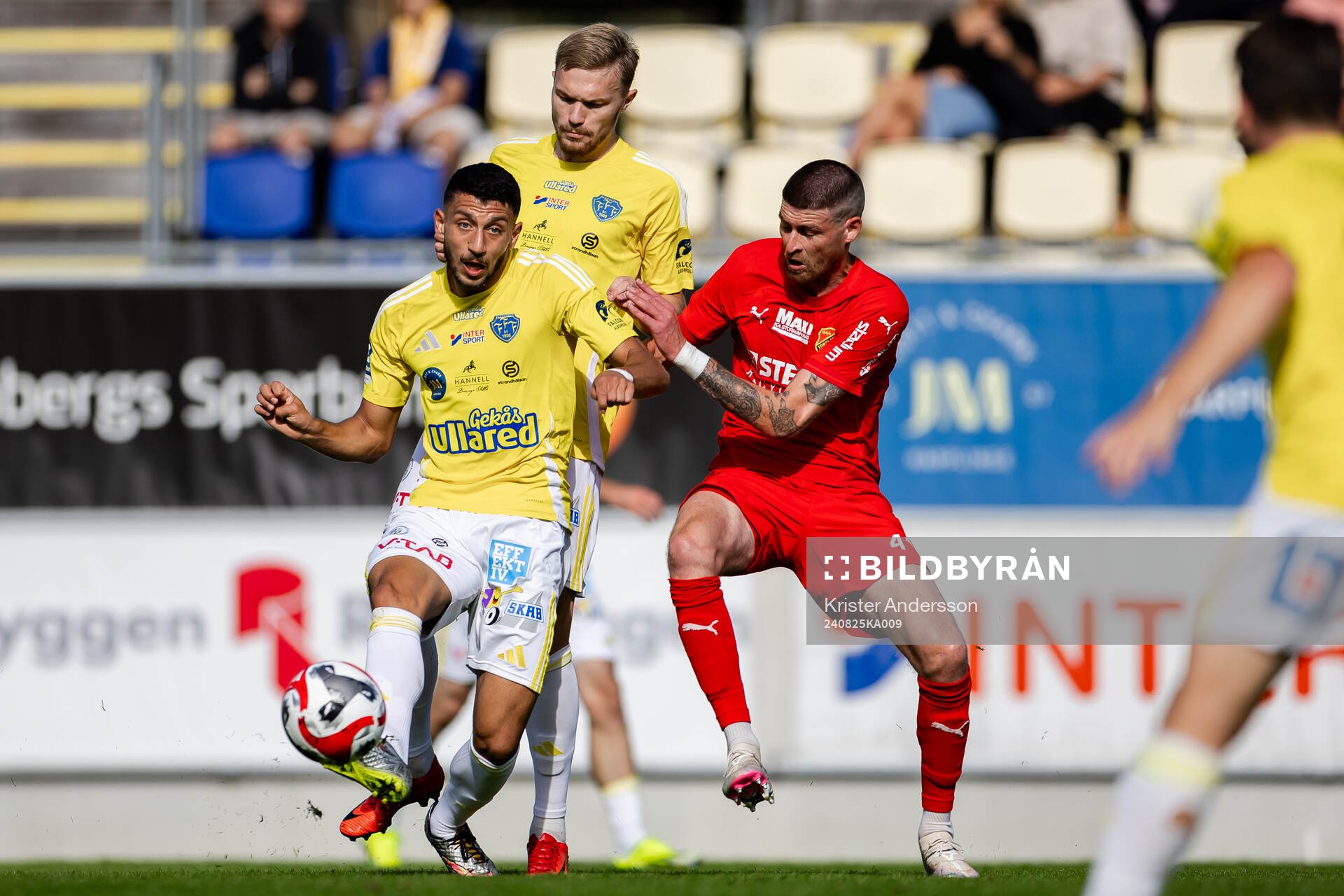 Falkenbergs Leonardo Farah Shahin och Hugo Tilly i en kamp