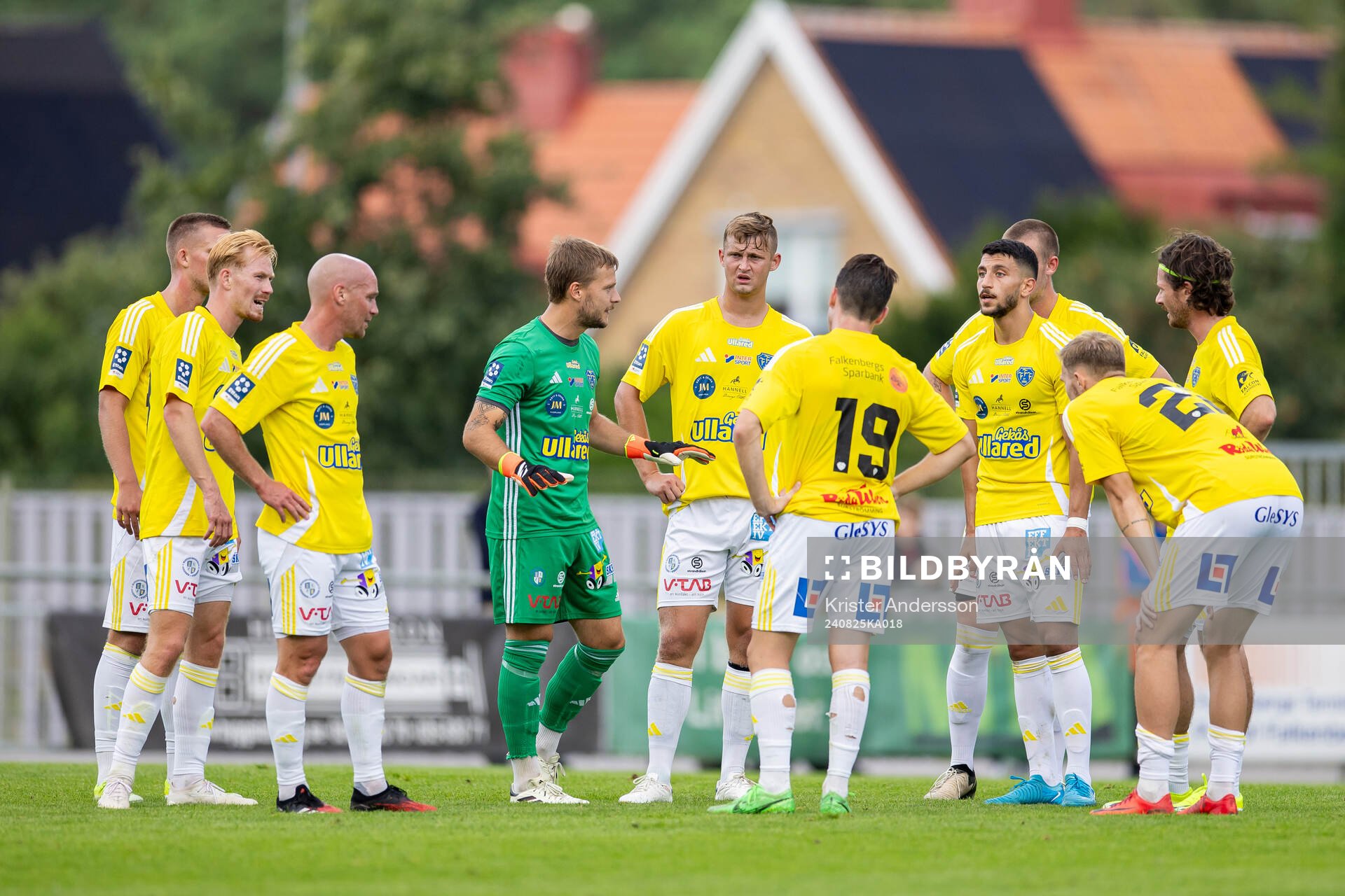 Falkenbergs spelare samlade vid ett avbrott