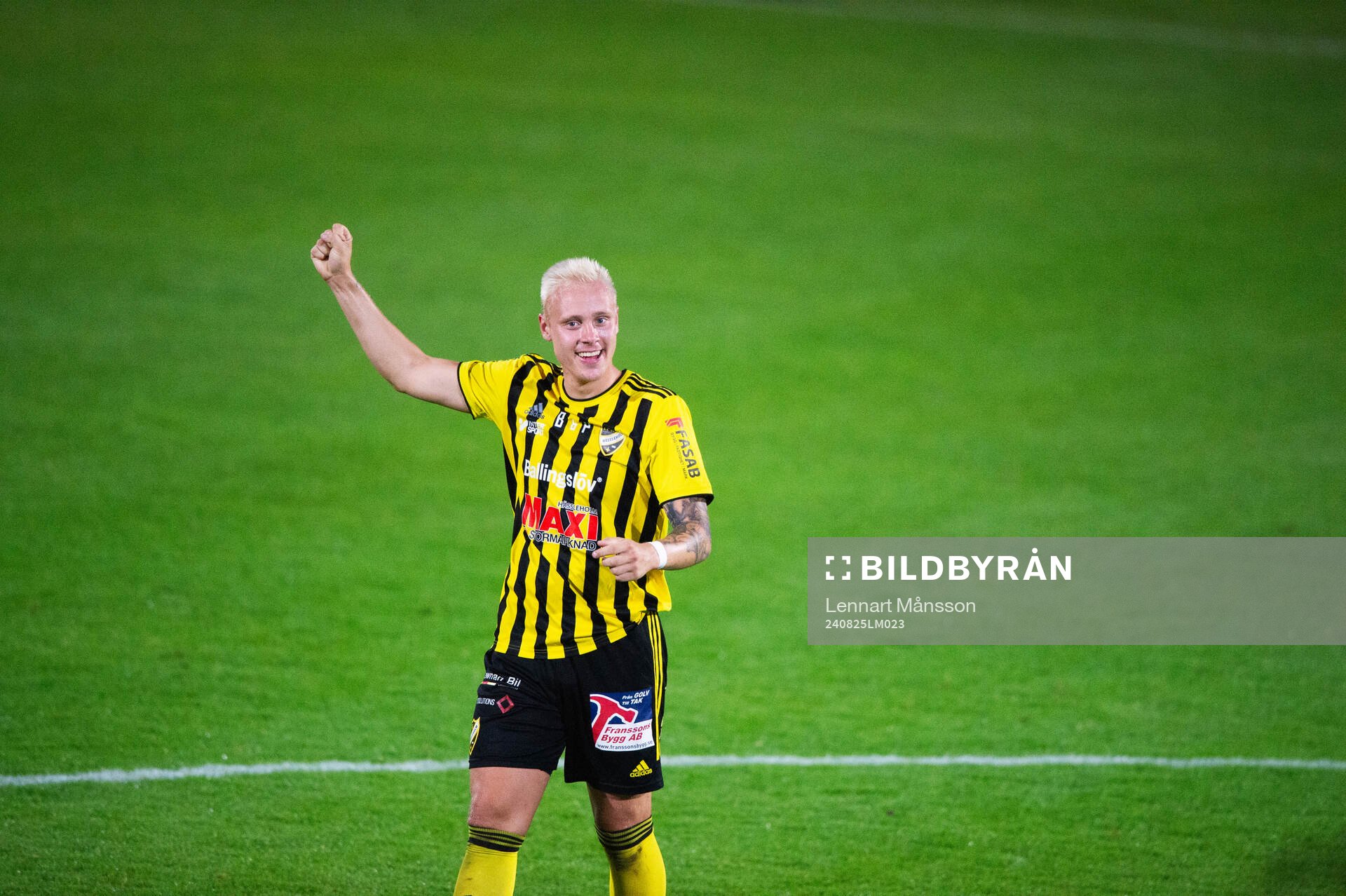 IFK Hässleholms Alexander Sjöström har gjort 1-1 och