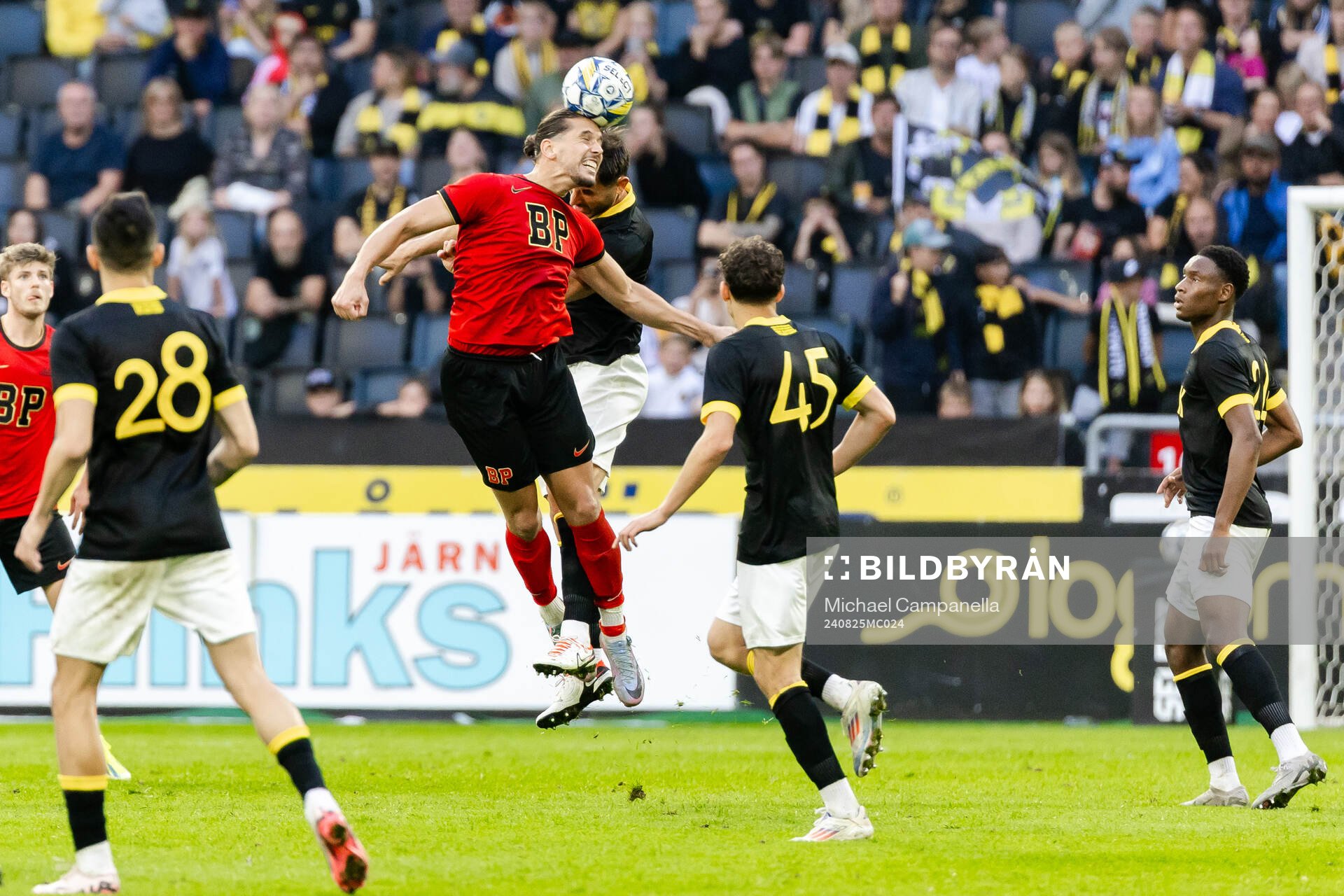 Brommapojkarnas Nikola Vasic och AIKs Sotirios