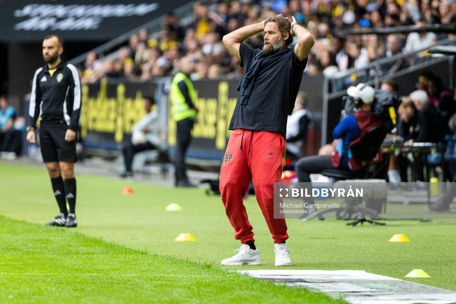 Brommapojkarnas tränare Olof Mellberg