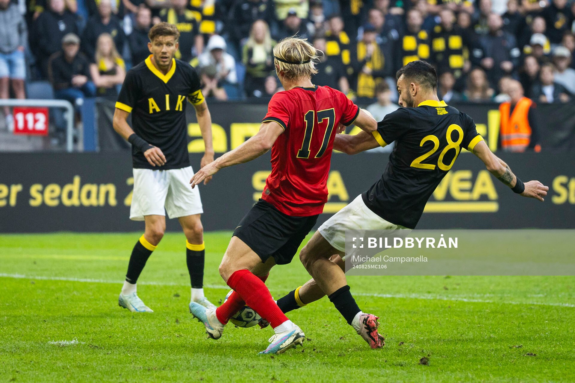 Brommapojkarnas Alexander Jensen och AIKs Ioannis Pittas