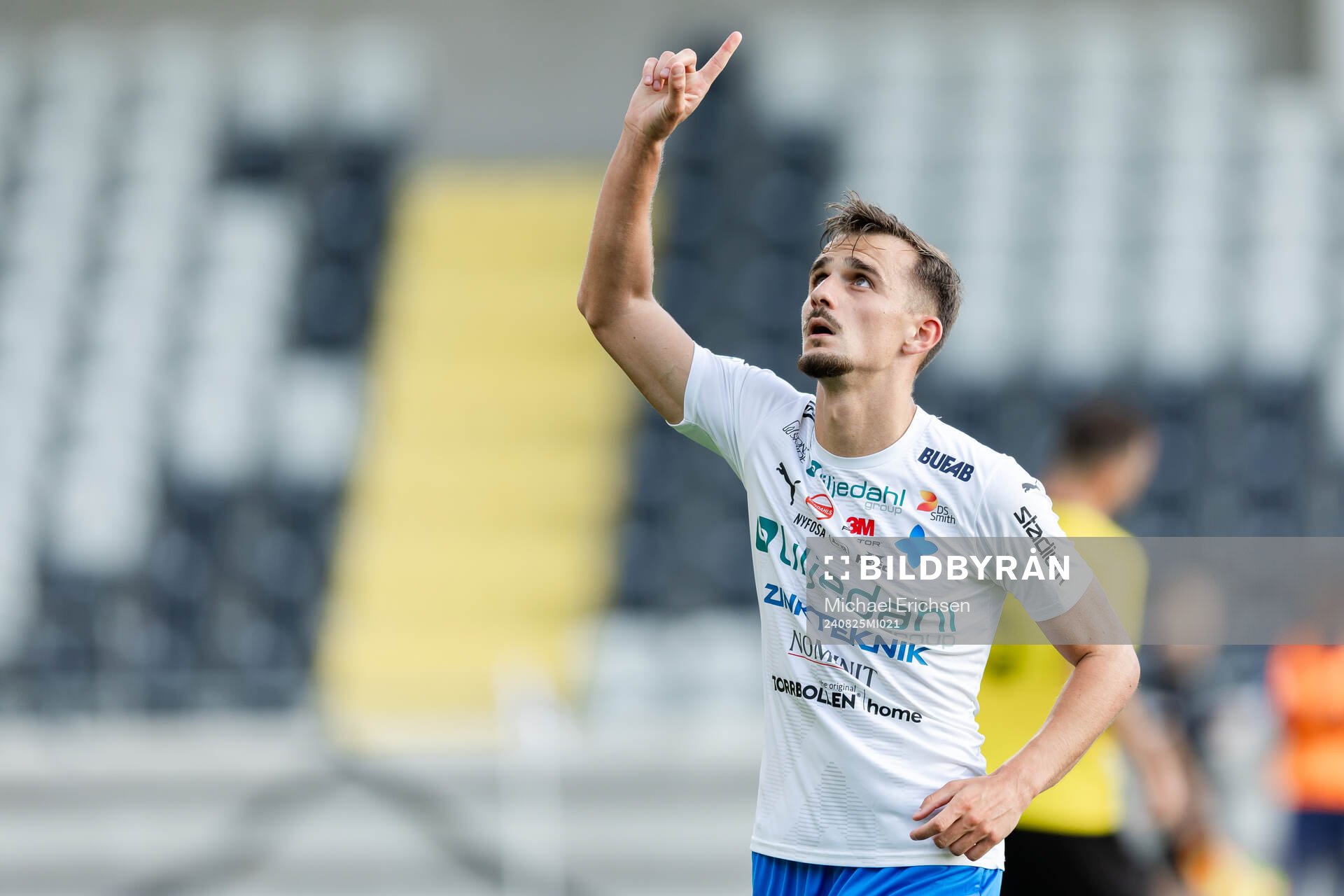 Värnamos Ajdin Zeljkovic jublar