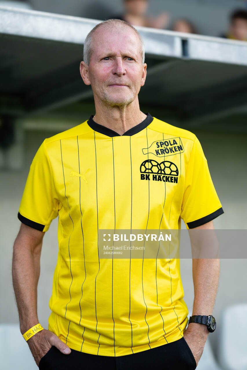 Häckens klubblegendar Peter Friberg innan fotbollsmatchen i Allsvenskan mellan Häcken och Värnamo den 25 augusti 2024 i Göteborg. 