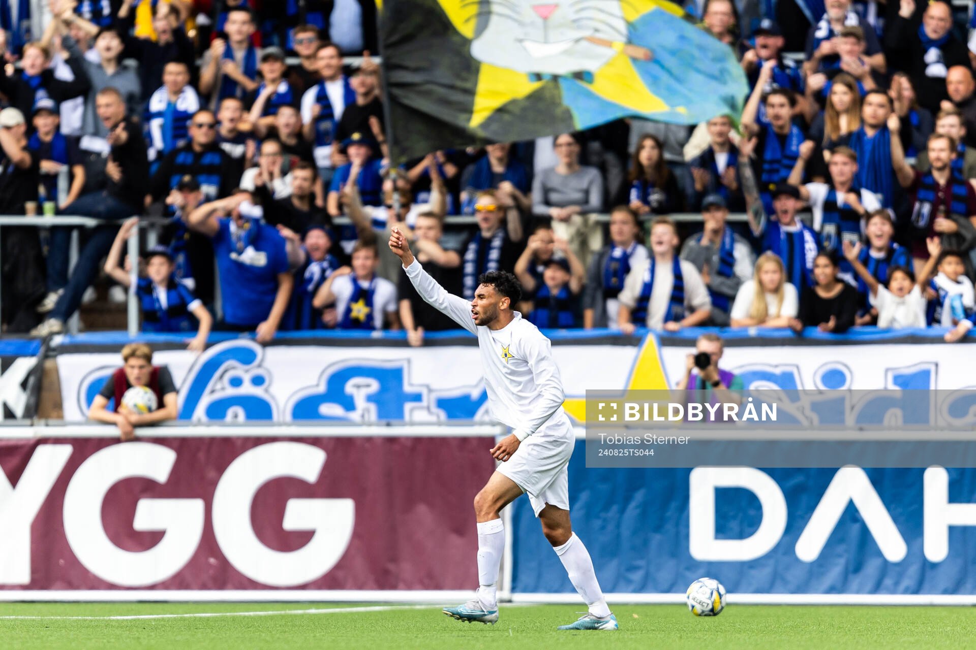 Sirius Joakim Persson reagerar under fotbollsmatchen i Allsvenskan mellan Sirius och Djurgården den 25 augusti 2024 i Uppsala. 
