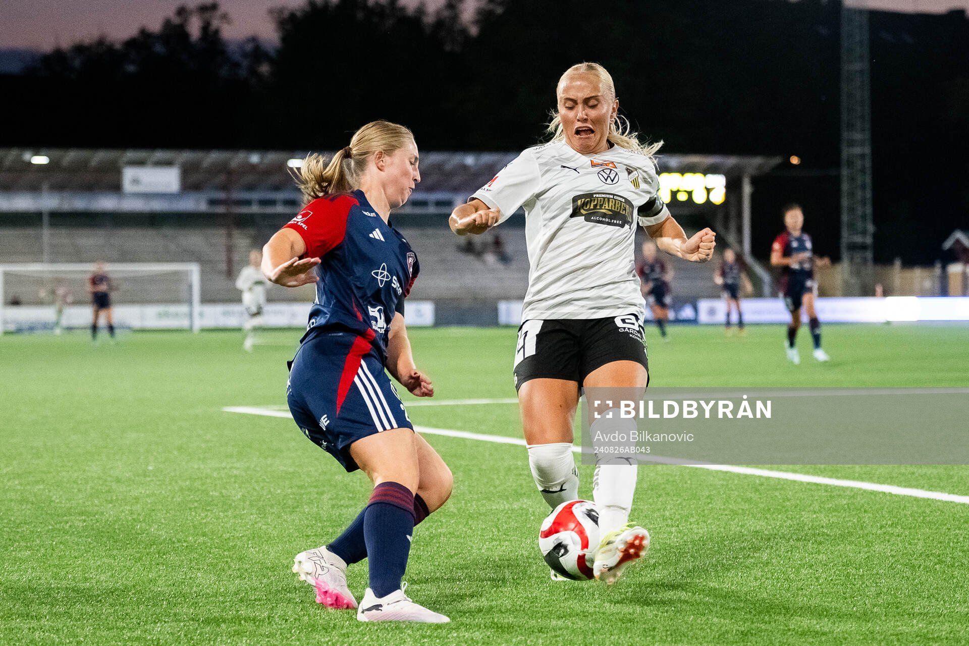FC Rosengårds Hanna Andersson och Häckens Alva Selerud